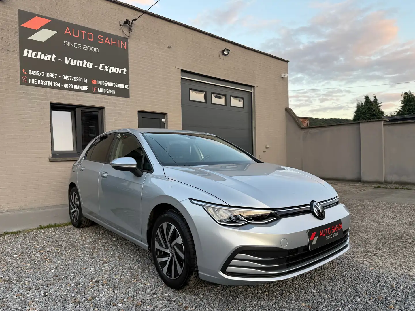 Volkswagen Golf *BOITE AUTO,GPS,CAR-PLAY,CAMERA,LED,ECL AMBIANCE* Grijs - 1