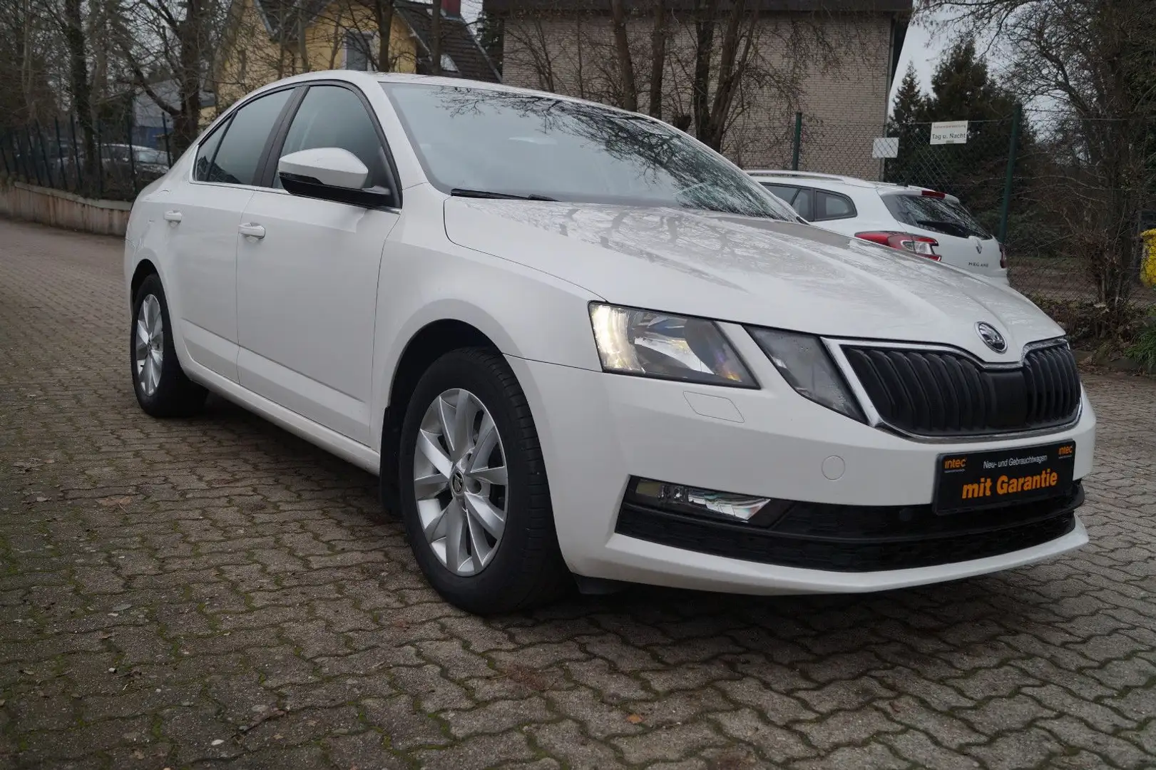 Skoda Octavia 1,4 G-TEC CNG Lim. Ambition 1.Ha. Standh Blanc - 2