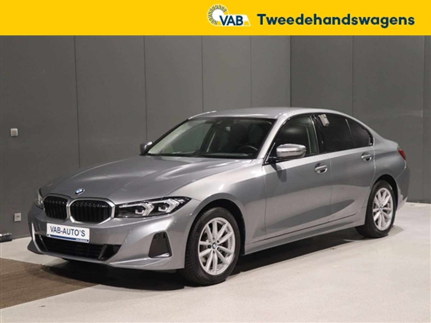 BMW 318 Berline in Grijs tweedehands in Zwijndrecht voor € 27.990