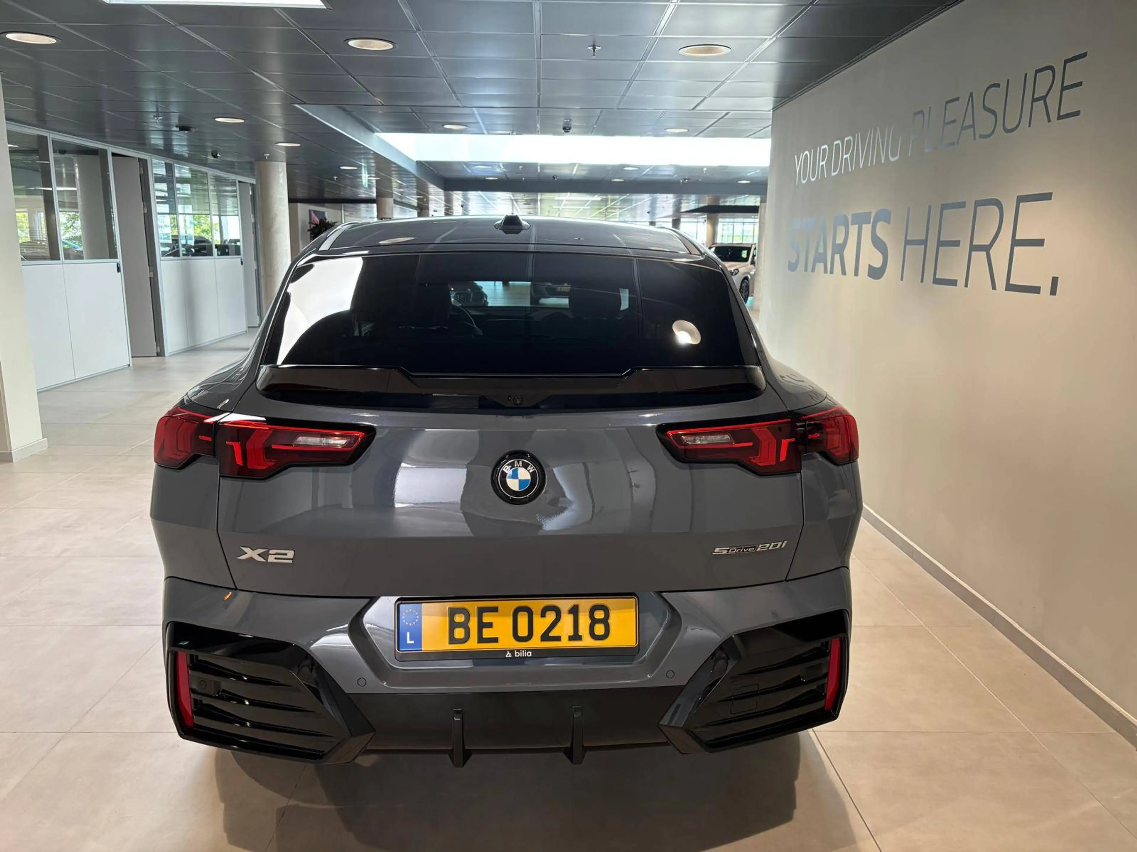 BMW X2 X2 sDrive20i — photo 3