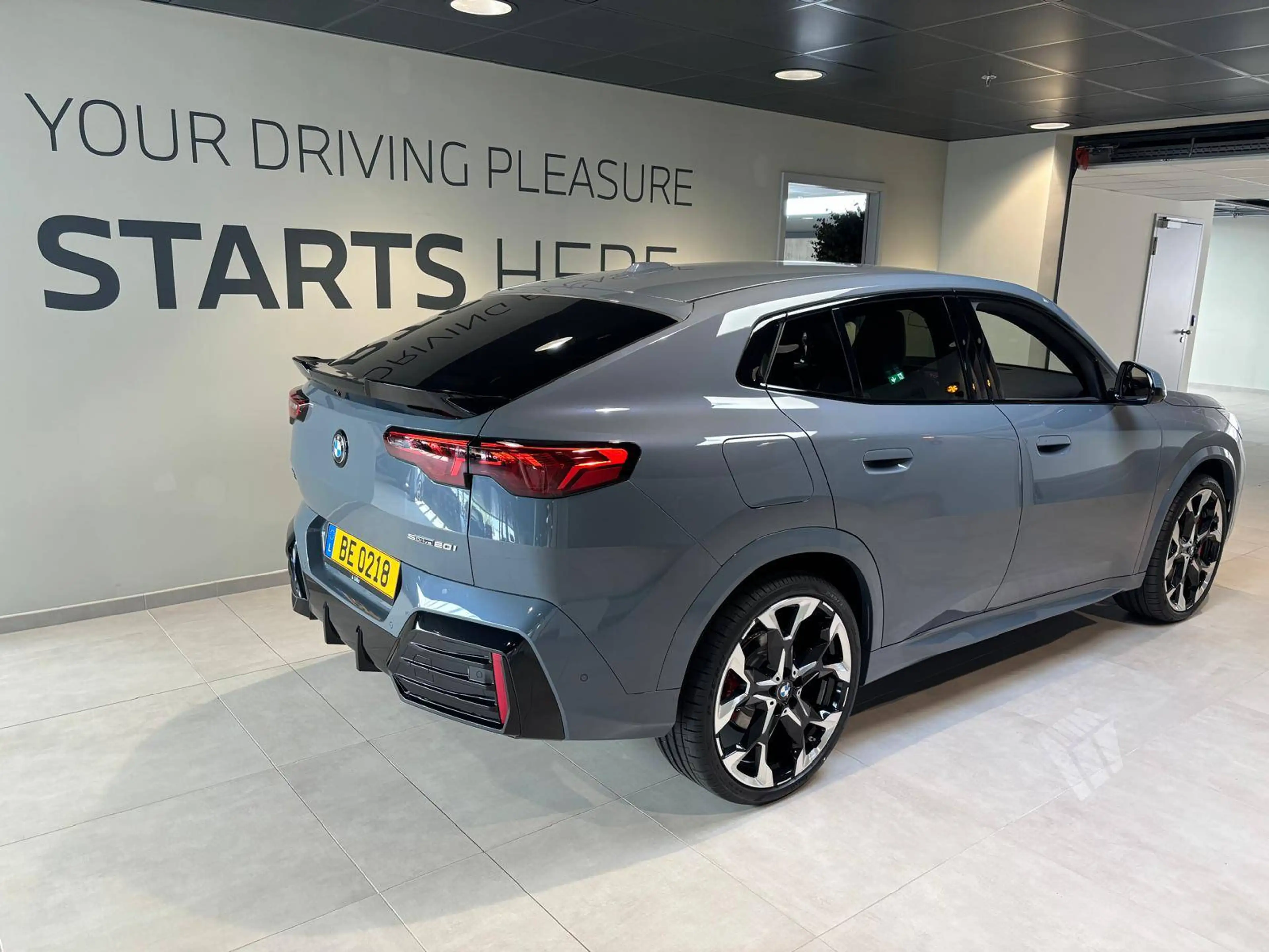 BMW X2 X2 sDrive20i — photo 4
