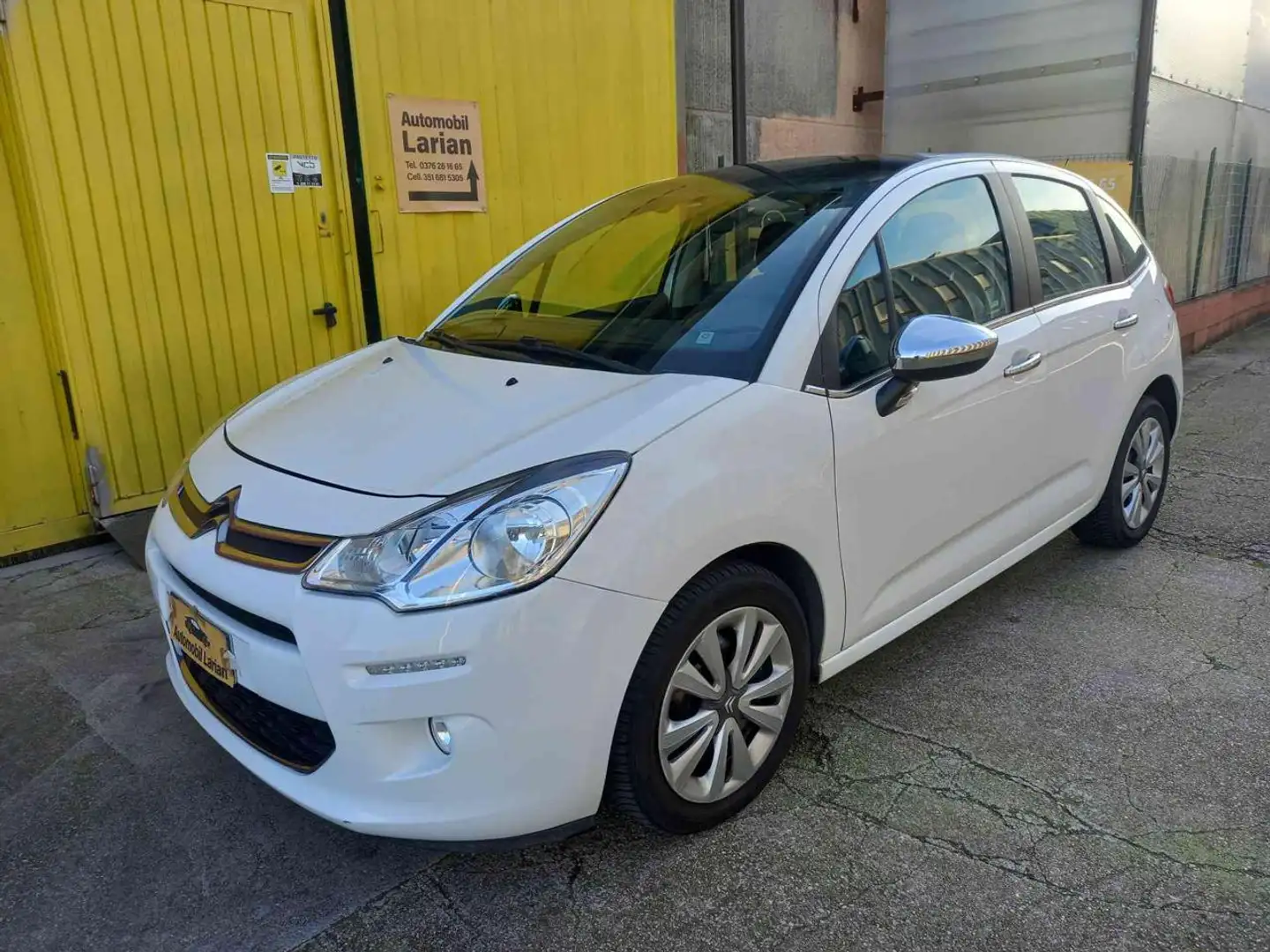 Citroen C3 1.2 VTi 82 Exclusive NEOPATENTATI Bianco - 2