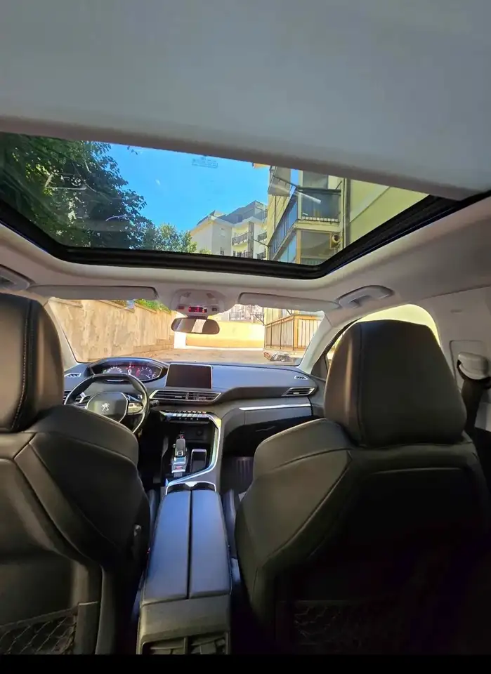 Peugeot 3008 3008 1.5 bluehdi Allure s — photo 1 of 6