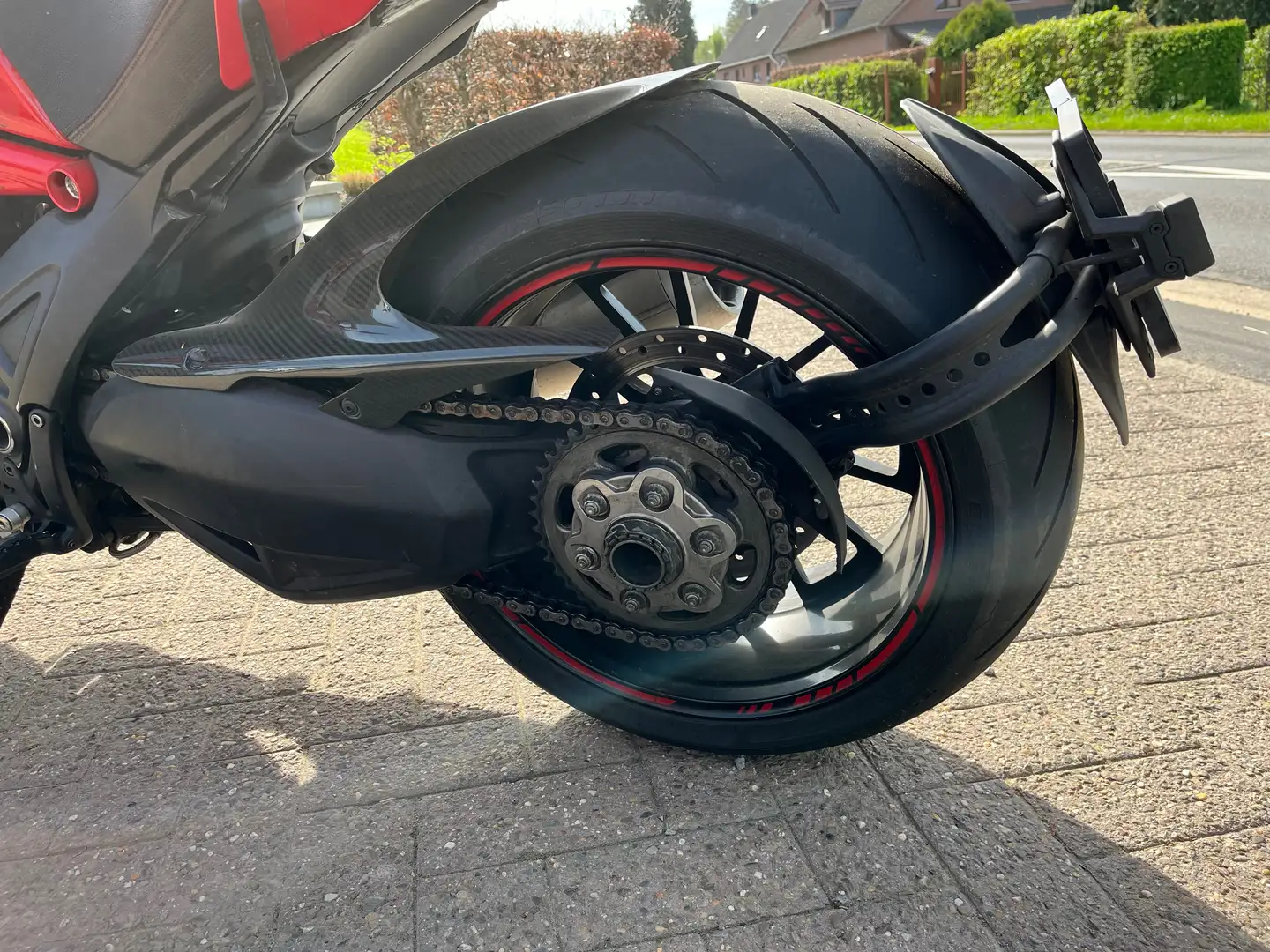 Ducati Diavel 1200 Червоний - 2