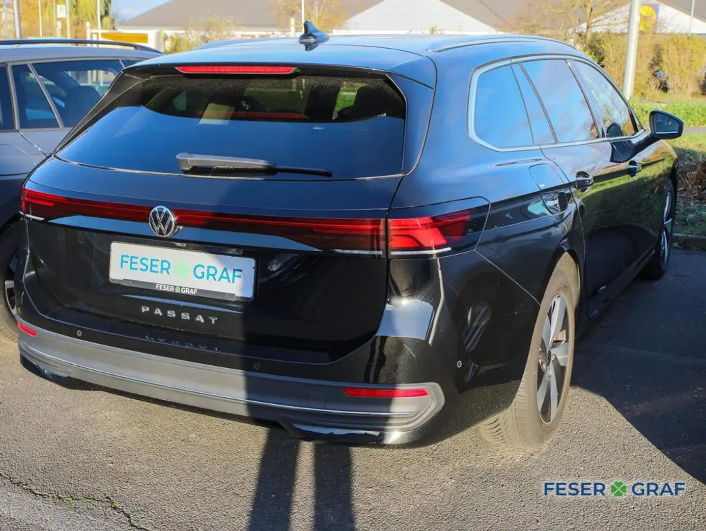 Volkswagen Passat Variant Business 2.0 TDI DSG Navi AHK Kamera LED SiHz Schwarz - 2