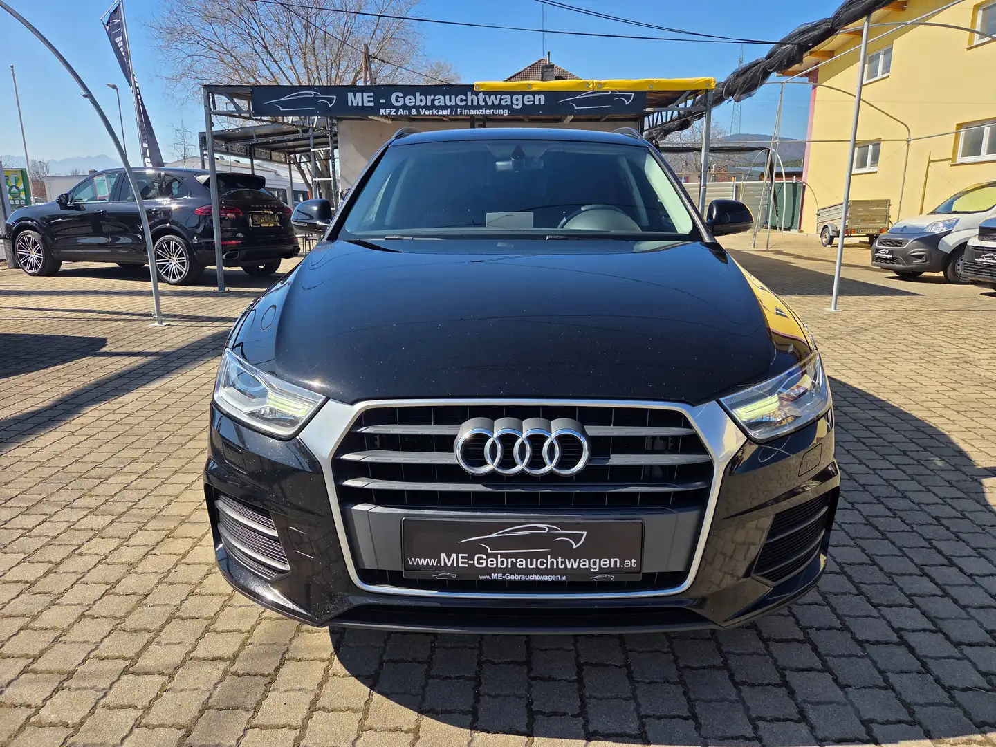 Audi Q3 2.0 TDI/TEMPOMAT/FREISPRECH/NAV/PDC-HINTEN/ Schwarz - 2