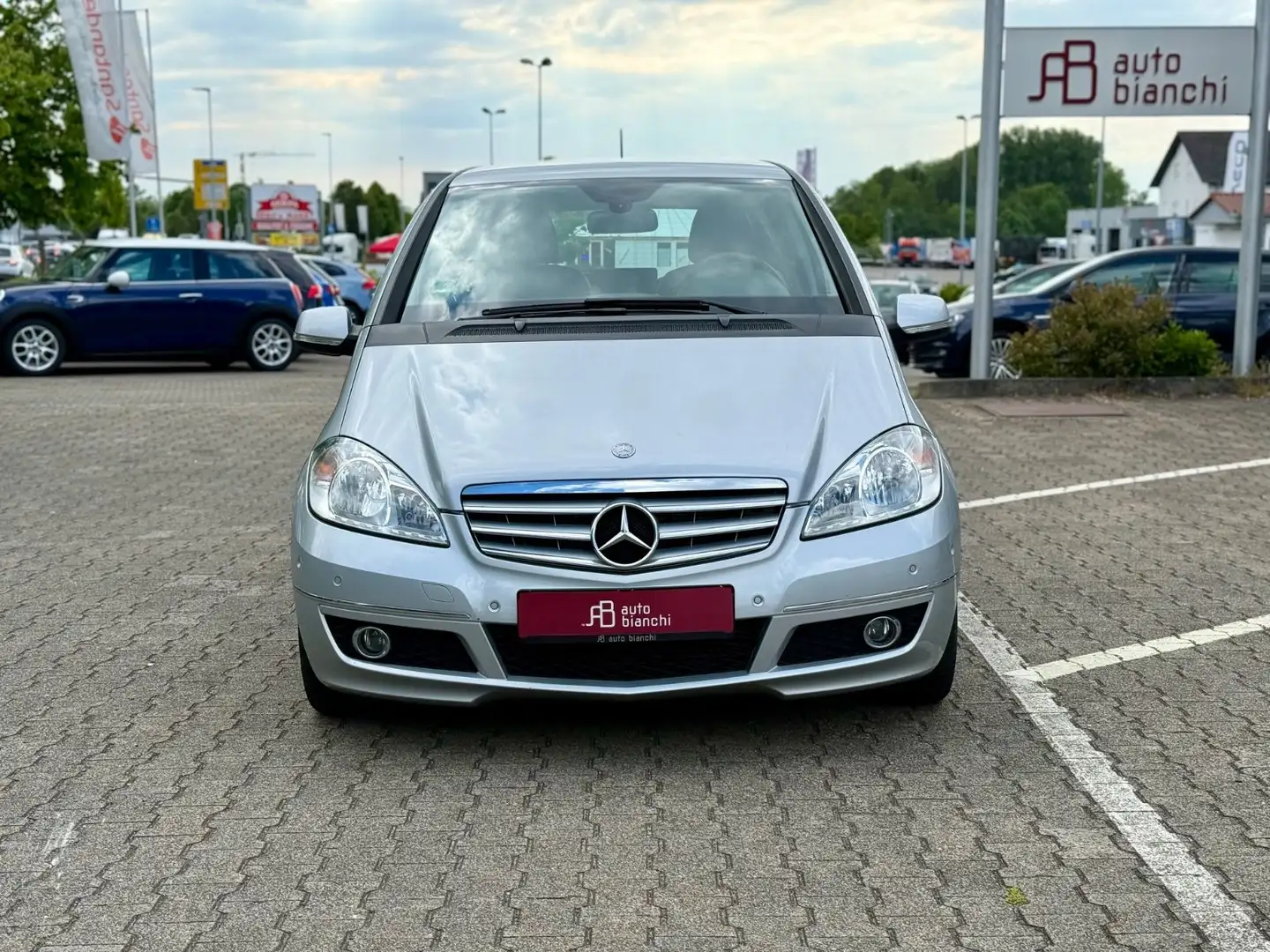 Mercedes-Benz A 200 A  200 CDI Sport *Automatik *Navi *Leder *DVD Stříbrná - 2