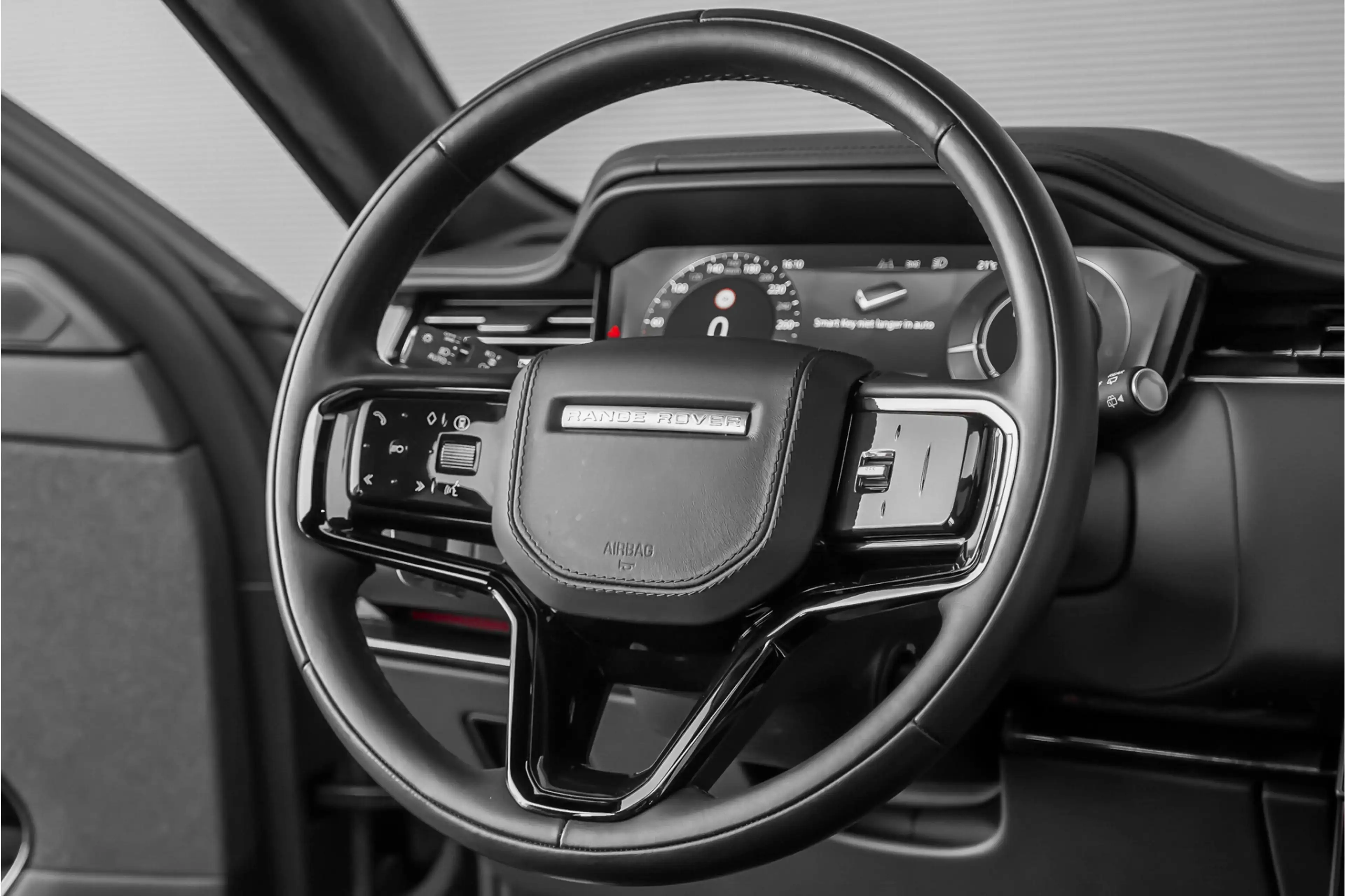 Land Rover Range Rover Sport 3.0 P550e Autobiography PHEV 4WS Massage Ventilati — photo 22