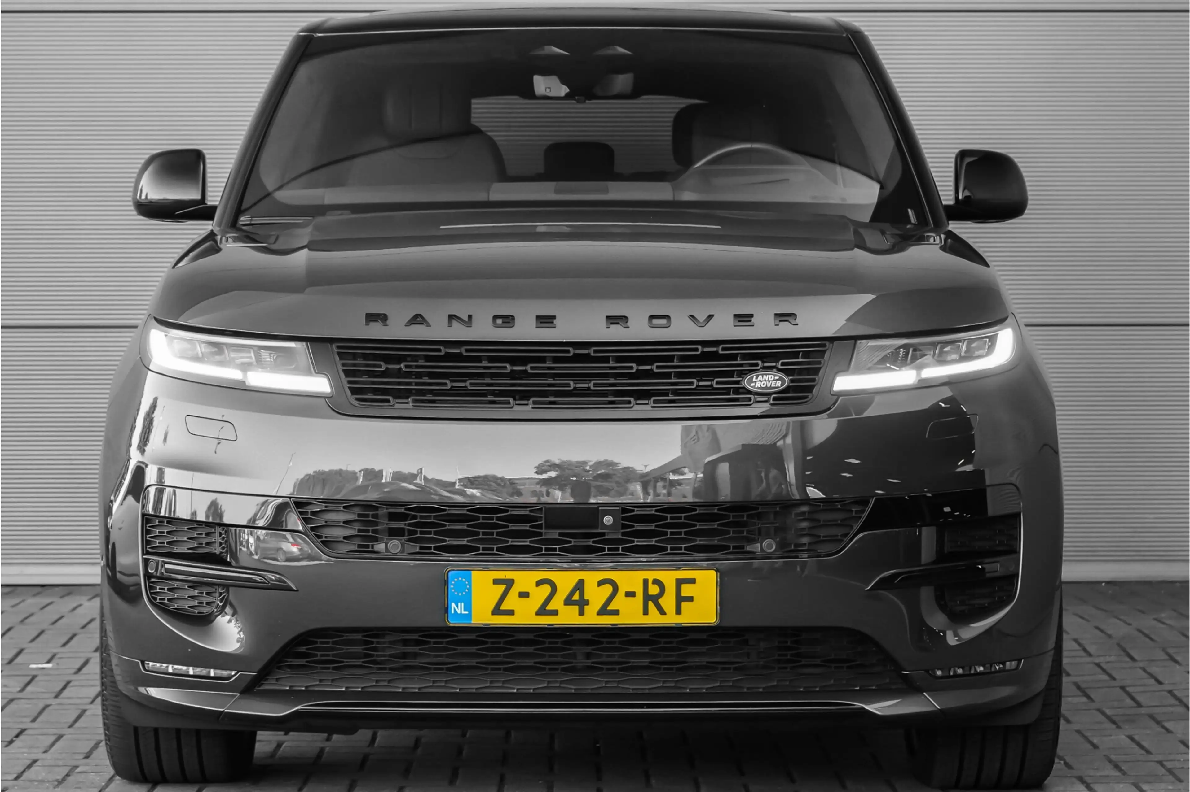 Land Rover Range Rover Sport 3.0 P550e Autobiography PHEV 4WS Massage Ventilati — photo 15