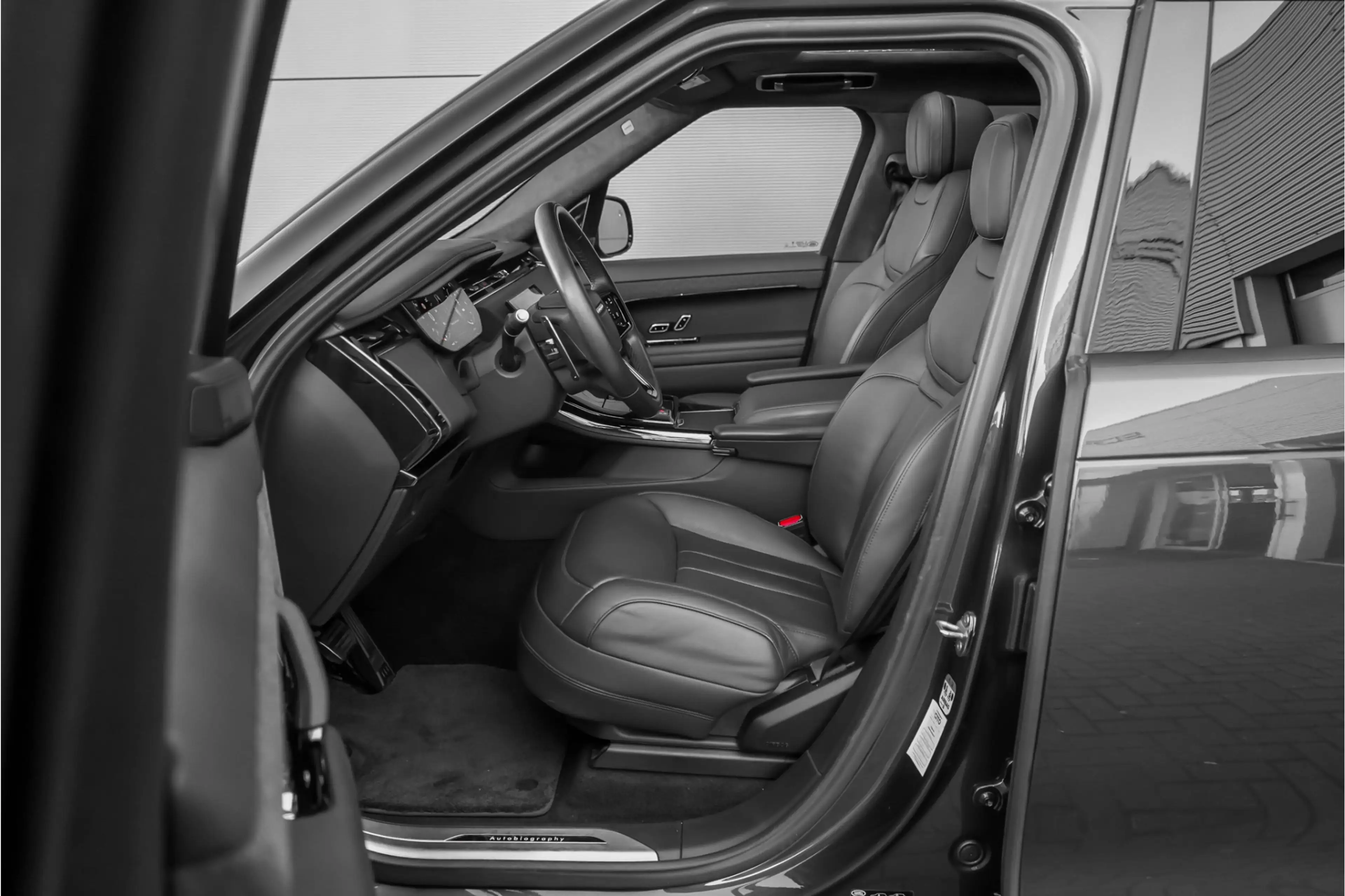 Land Rover Range Rover Sport 3.0 P550e Autobiography PHEV 4WS Massage Ventilati — photo 4