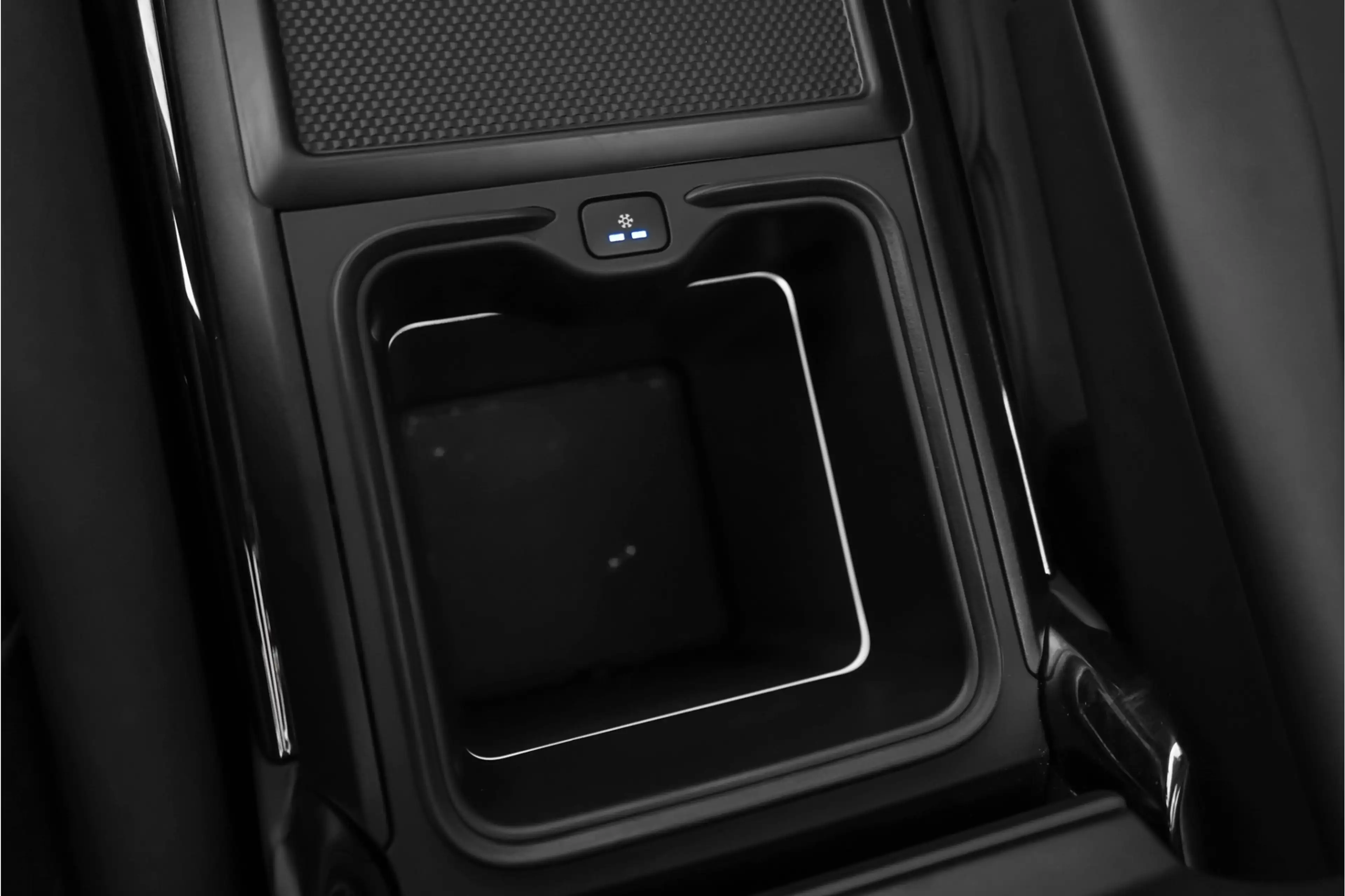 Land Rover Range Rover Sport 3.0 P550e Autobiography PHEV 4WS Massage Ventilati — photo 40