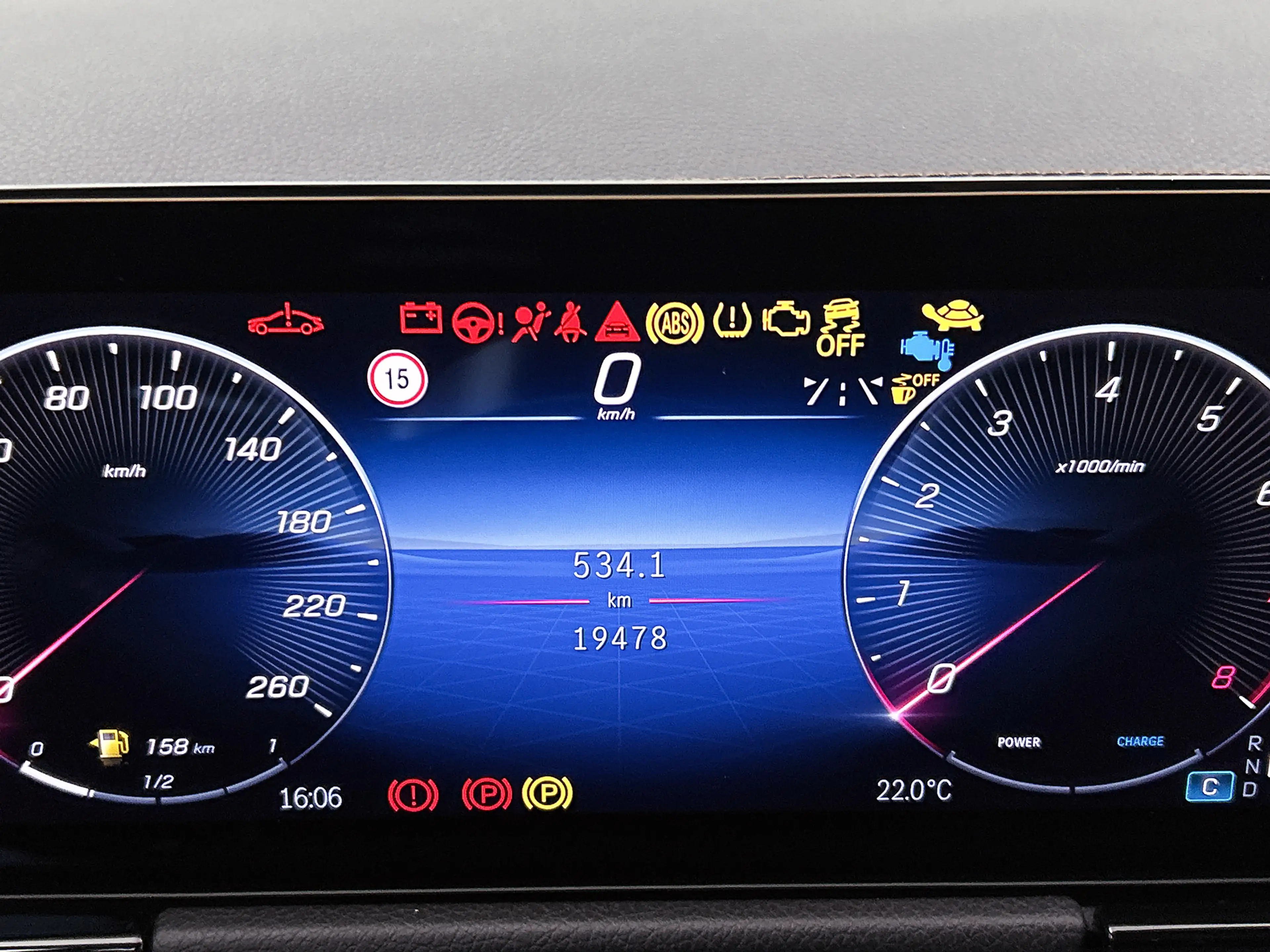 Mercedes-Benz GLA 180 Star Edition Luxury Line Leder | Keyless Go Comfor — photo 5