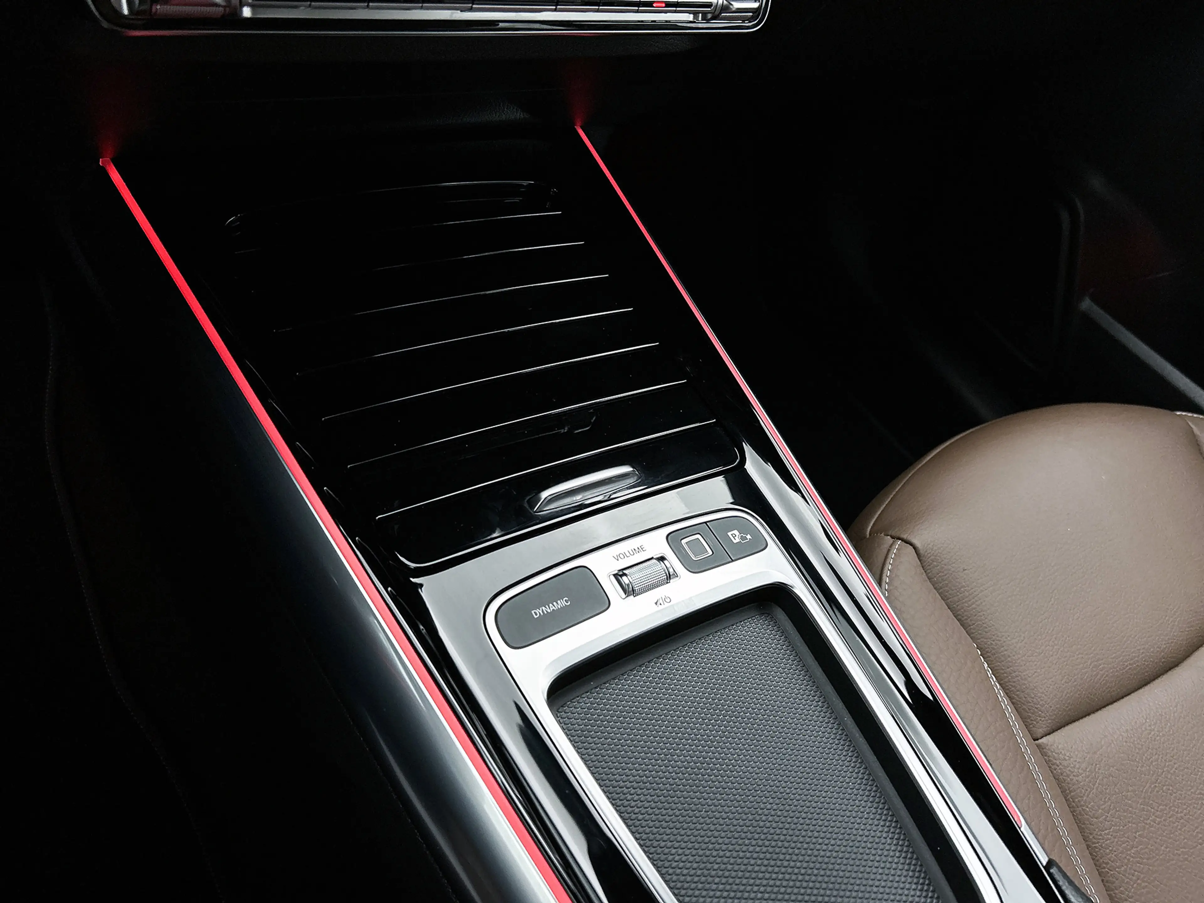 Mercedes-Benz GLA 180 Star Edition Luxury Line Leder | Keyless Go Comfor — photo 11