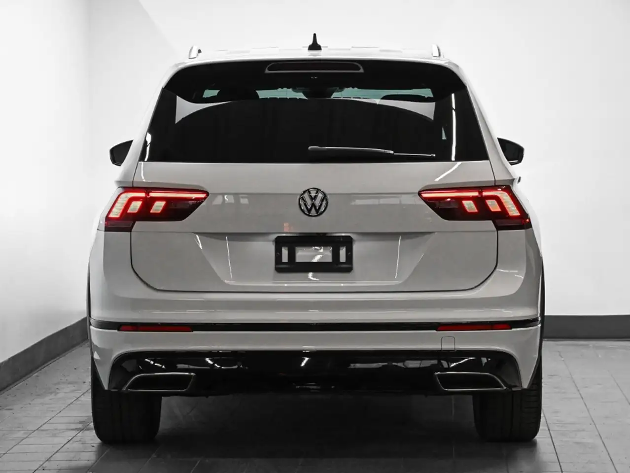 Volkswagen Tiguan снимка Volkswagen Tiguan