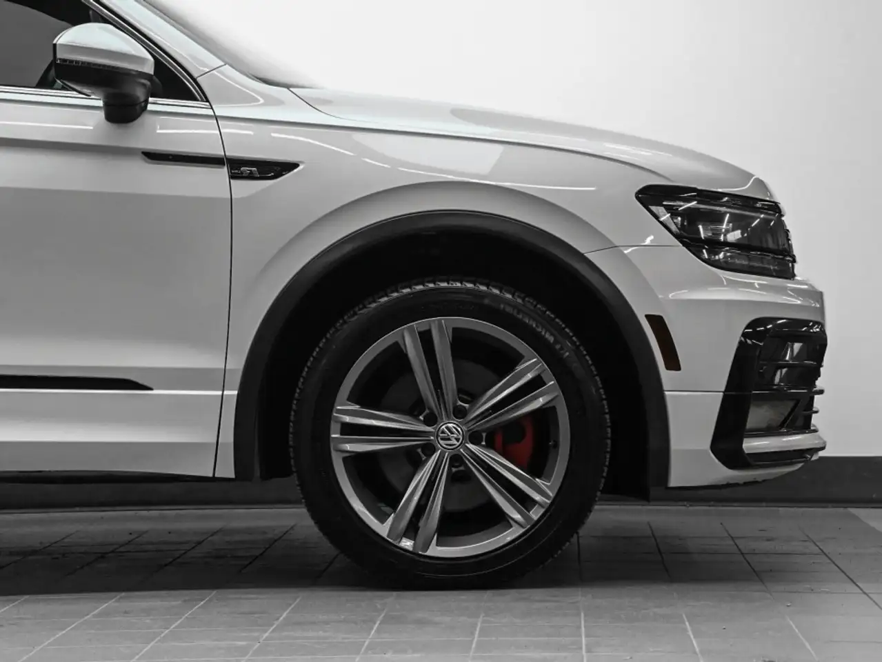 Volkswagen Tiguan снимка Volkswagen Tiguan
