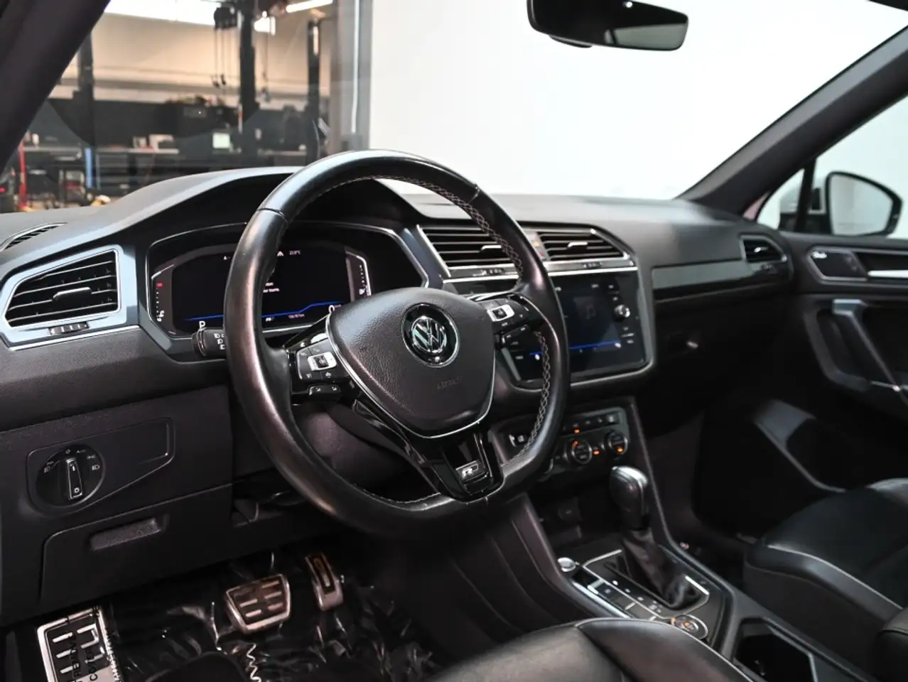 Volkswagen Tiguan снимка Volkswagen Tiguan