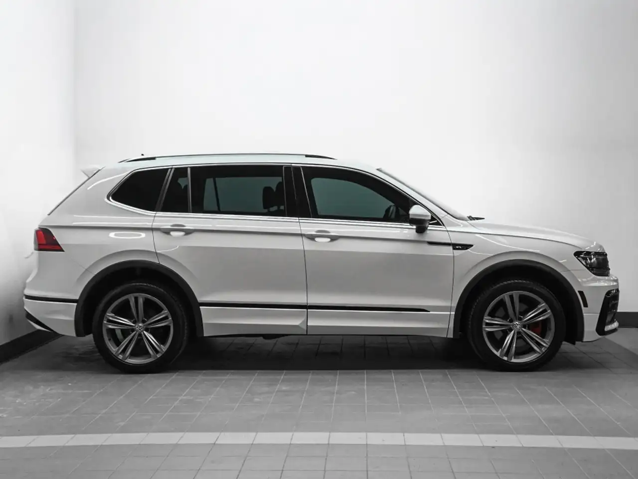 Volkswagen Tiguan снимка Volkswagen Tiguan
