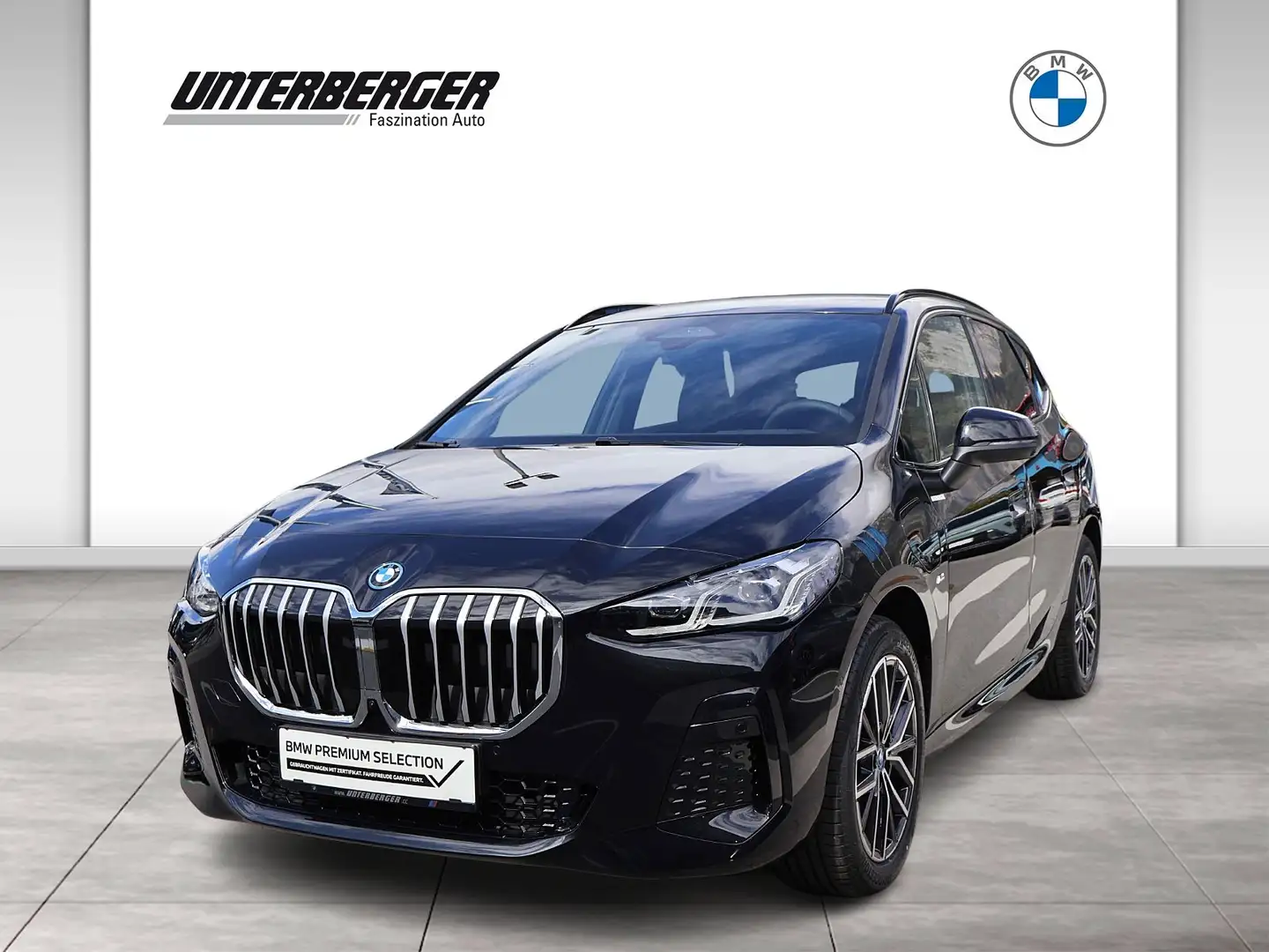 BMW 225 e xDrive Active Tourer M Sportpaket Černá - 2