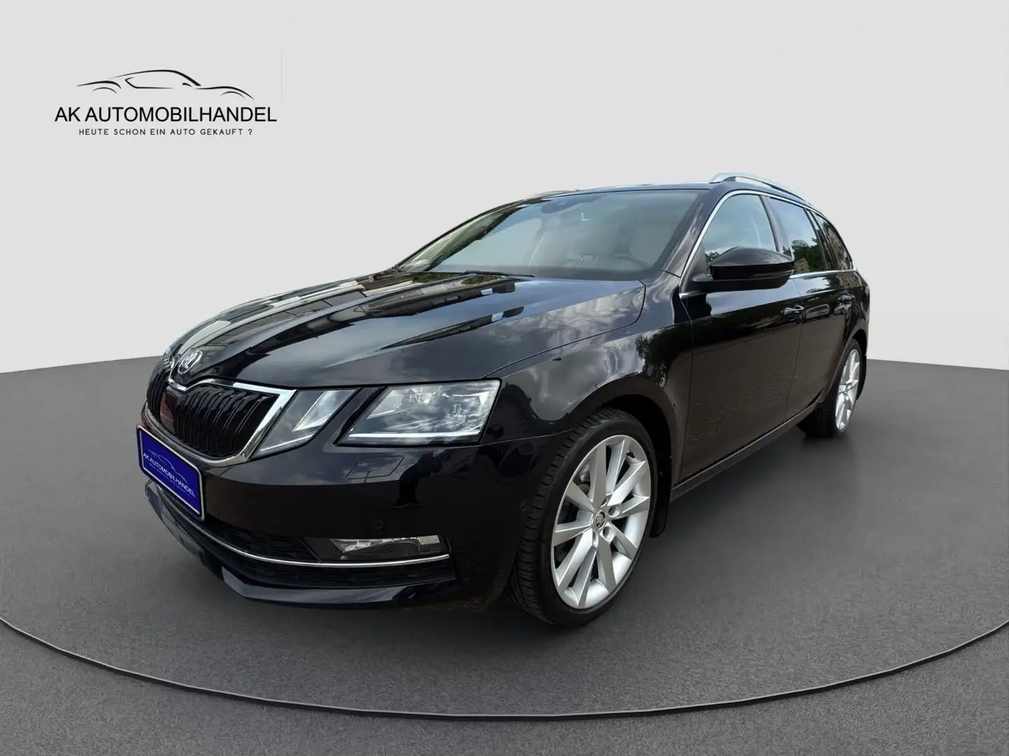 Skoda Octavia Combi Style4x4*PANO*LEDER*LED*ACC*MEMORY Nero - 1