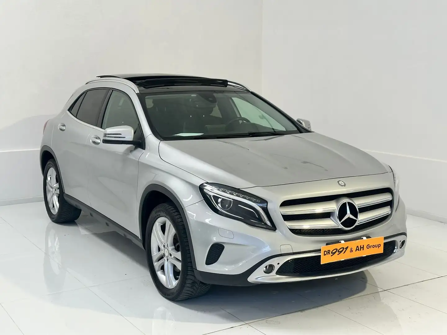 Mercedes-Benz GLA 180 BENZINA/PREMIUM/ENDURO/TETTO Argento - 1