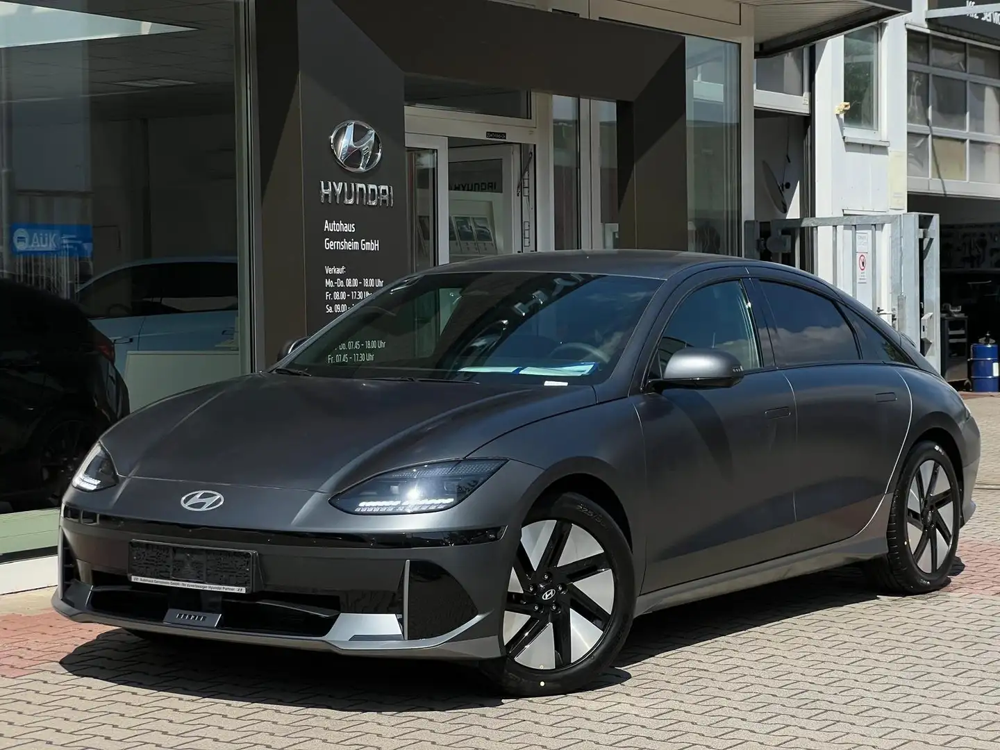 Hyundai IONIQ 6 ***TECHNIQ-Paket inkl. Park-Paket Elektro*** Grau - 1