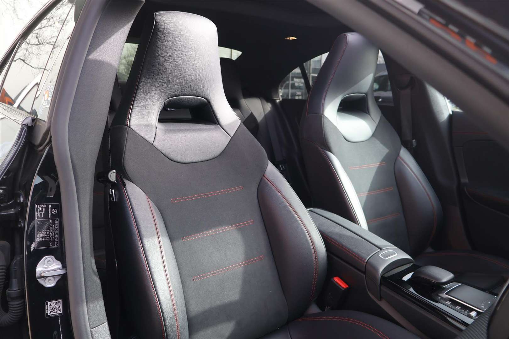 Mercedes CLA 180 Coupé 180 AMG Line -  - Joinsteer - #5