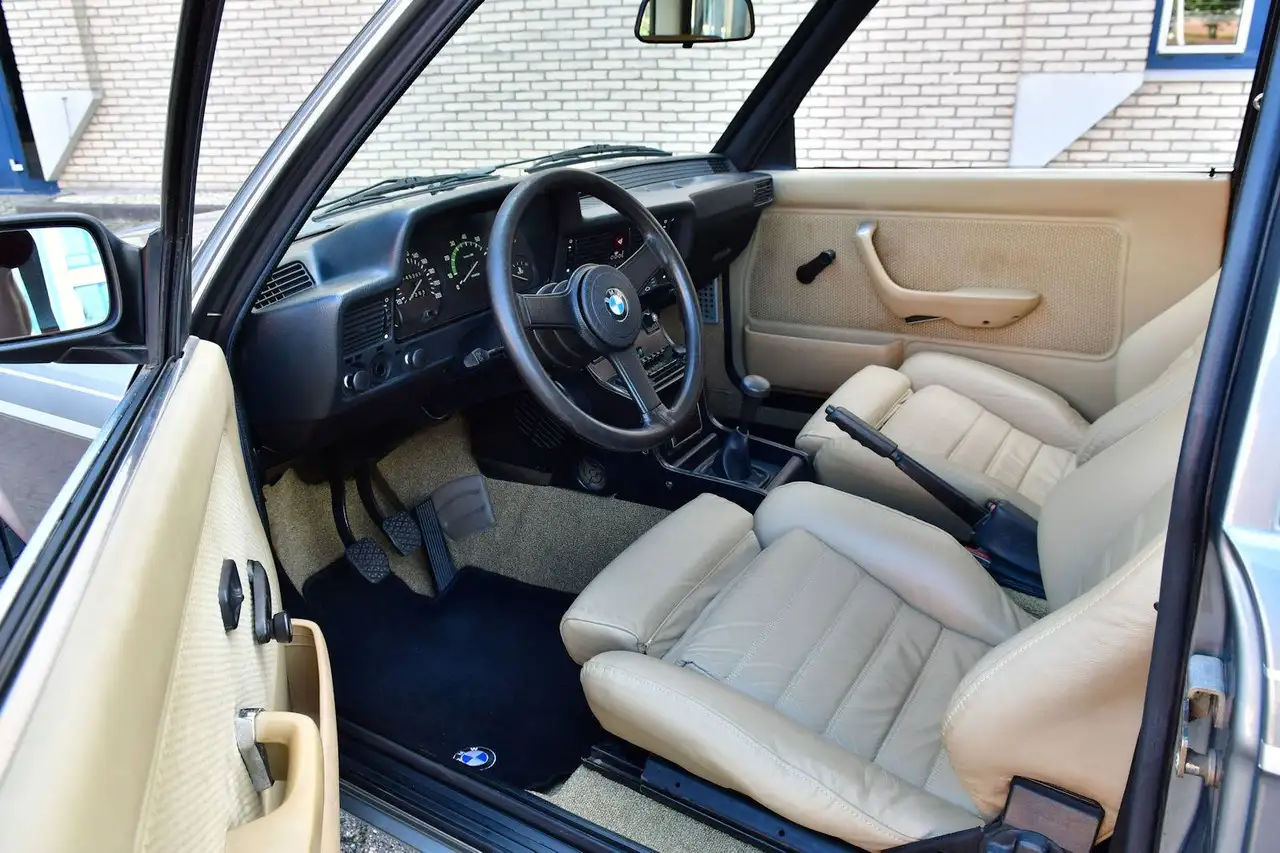 BMW 320 E21 320/6 VGS: 323i power met Webers!, foto 12