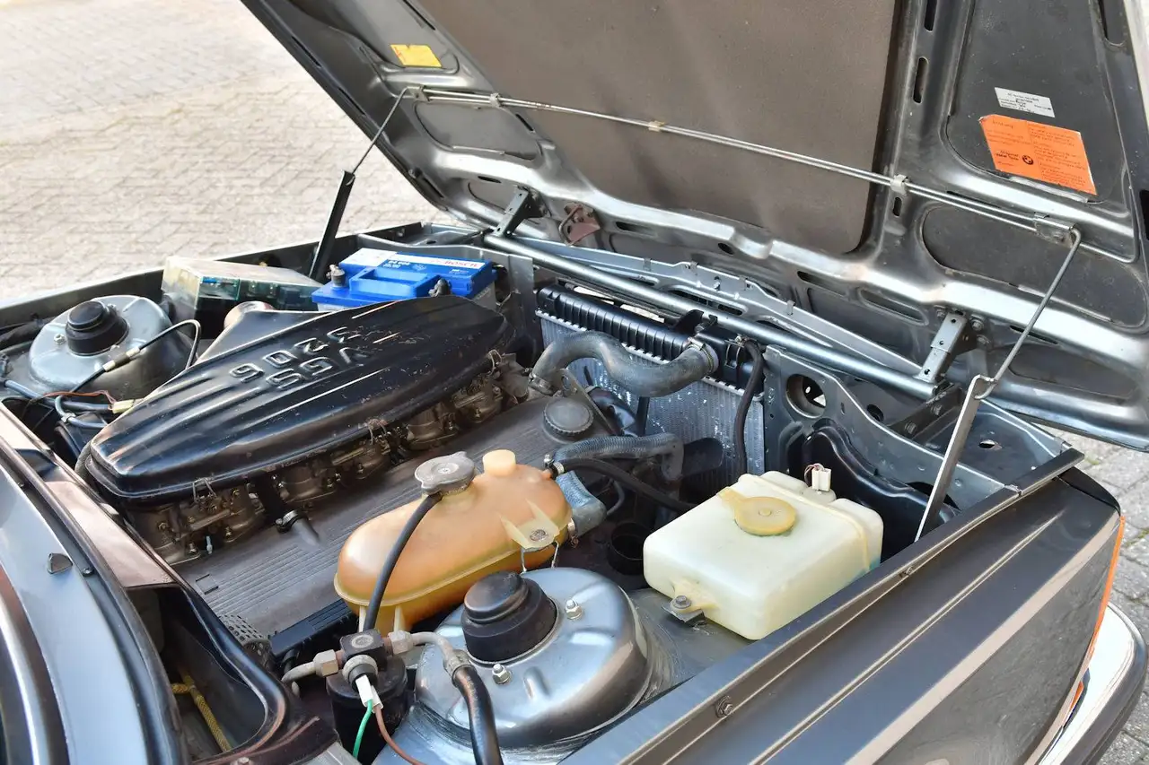 BMW 320 E21 320/6 VGS: 323i power met Webers!, foto 10