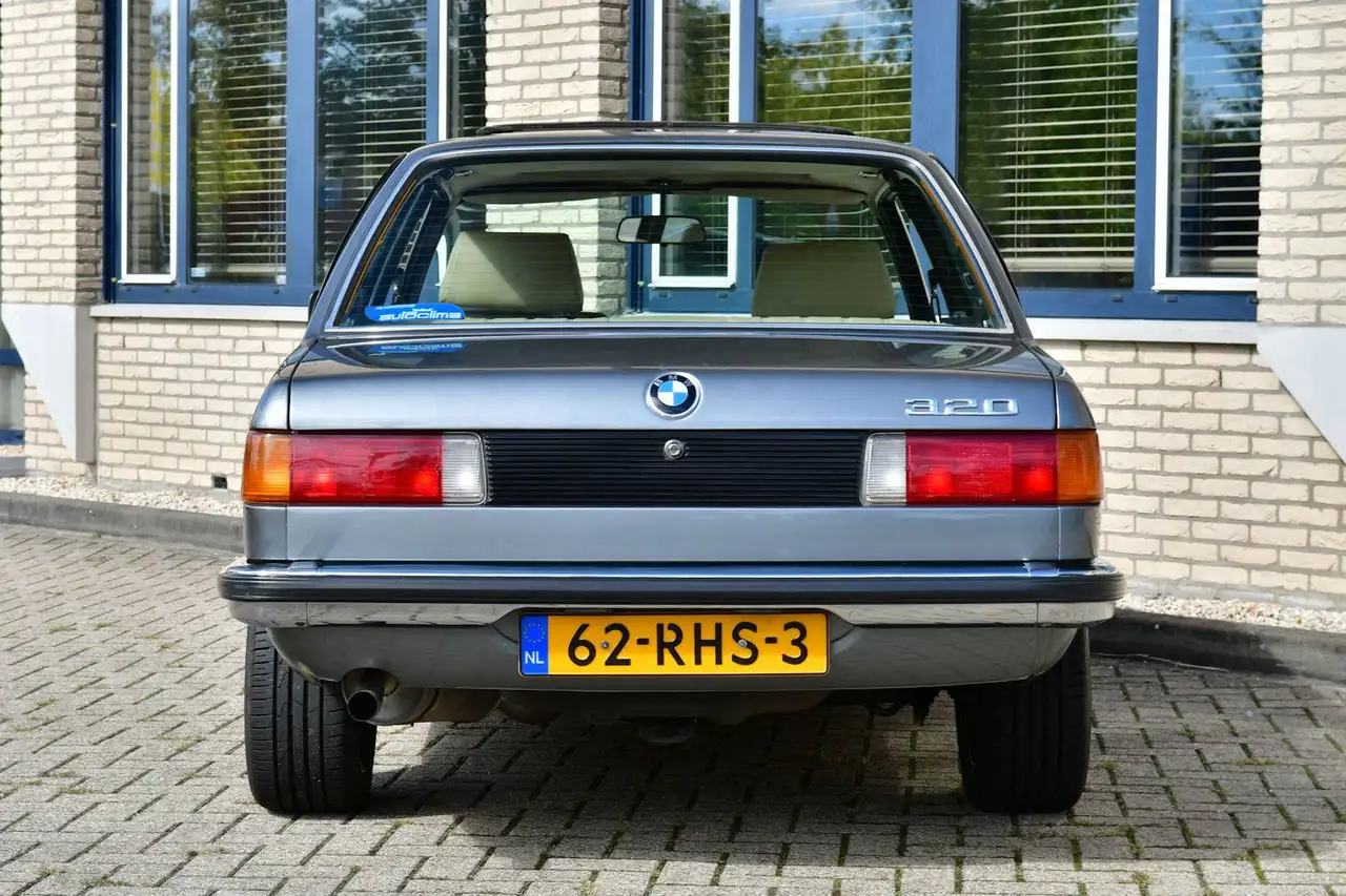 BMW 320 E21 320/6 VGS: 323i power met Webers!, foto 8