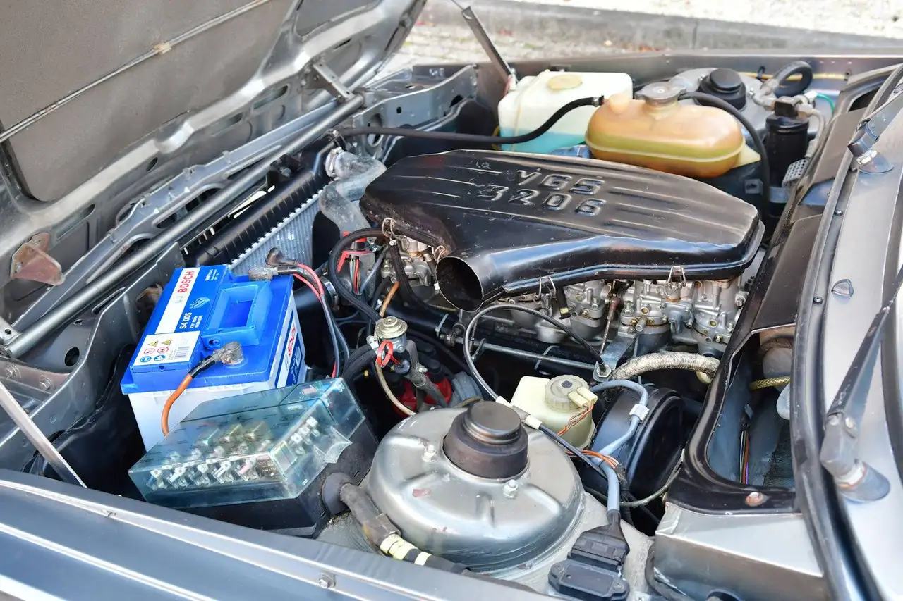 BMW 320 E21 320/6 VGS: 323i power met Webers!, foto 9