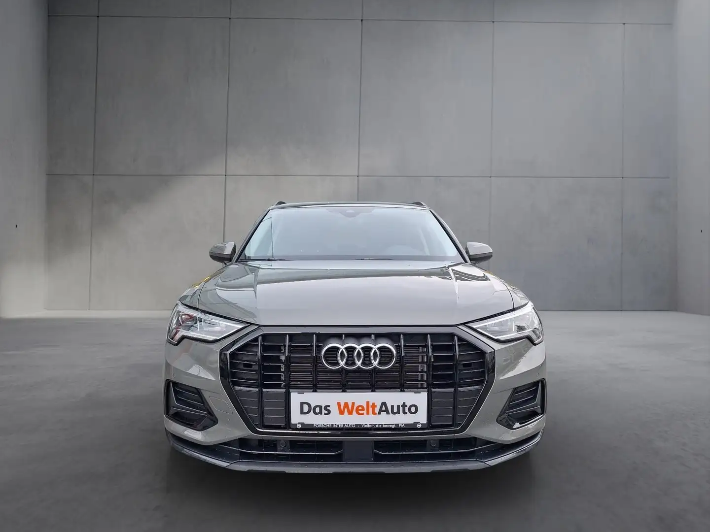 Audi Q3 35 TFSI advanced exterieur Grau - 2
