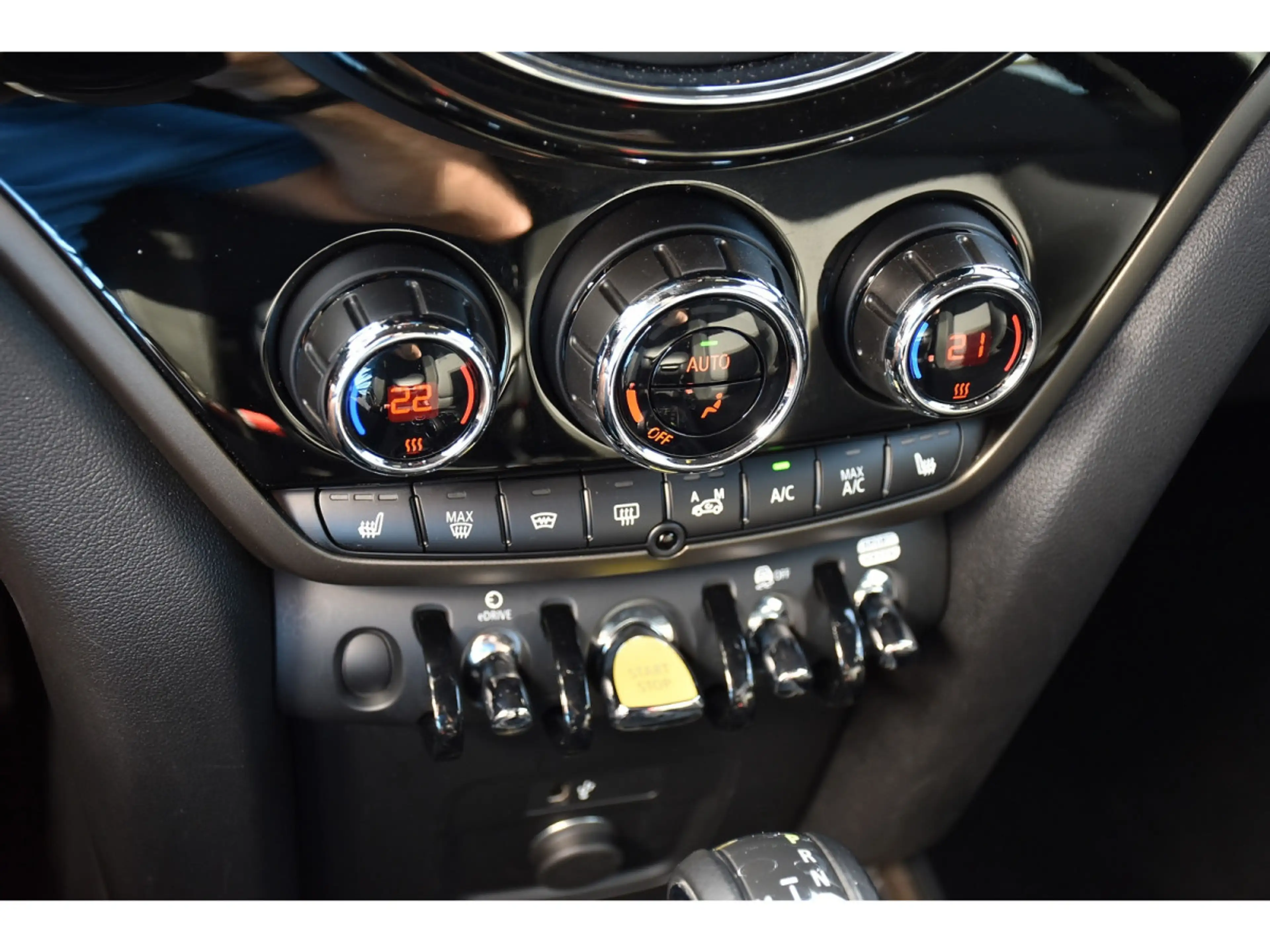 MINI Cooper SE Countryman 1.5A All4 CUIR SG SPORT ACC GPS LED KEYLESS 1°MAIN — photo 14