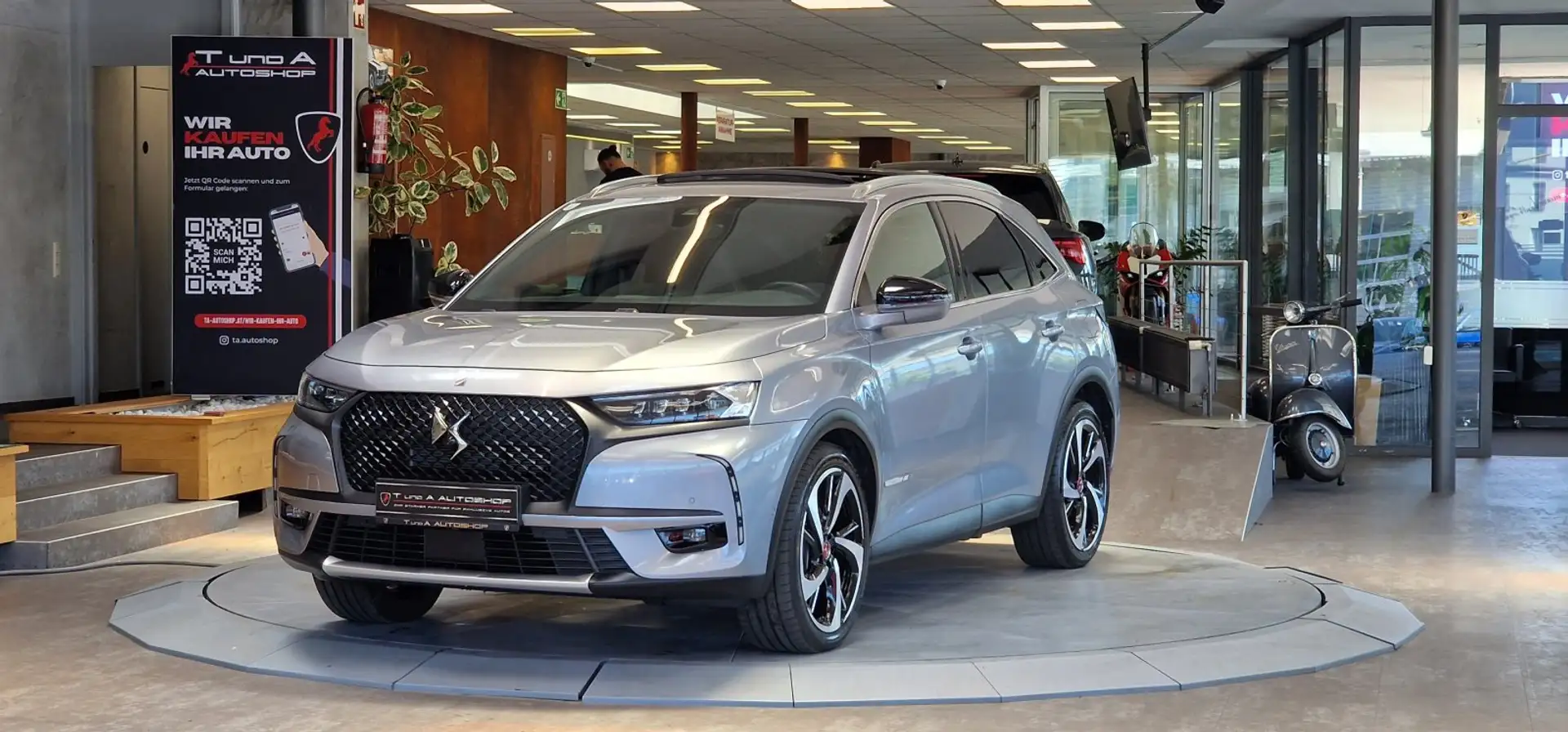 DS Automobiles DS 7 Crossback DS7 Crossback E-Tense 4x4 Performance Line Aut. Grau - 1