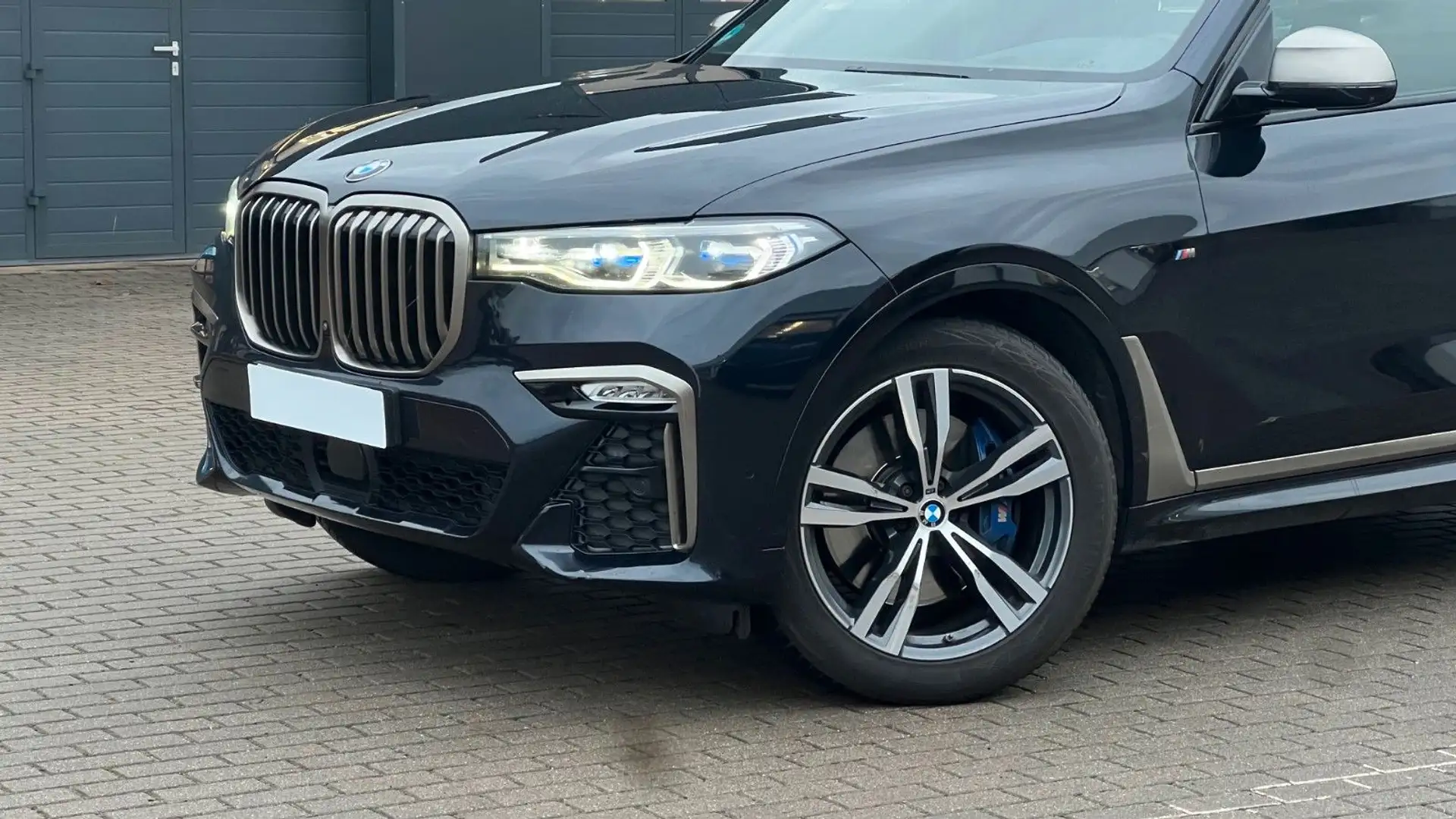 BMW X7 M50 d *H/K*360°*PANO*AHK*M-Paket*HUD*Mietkauf Noir - 2