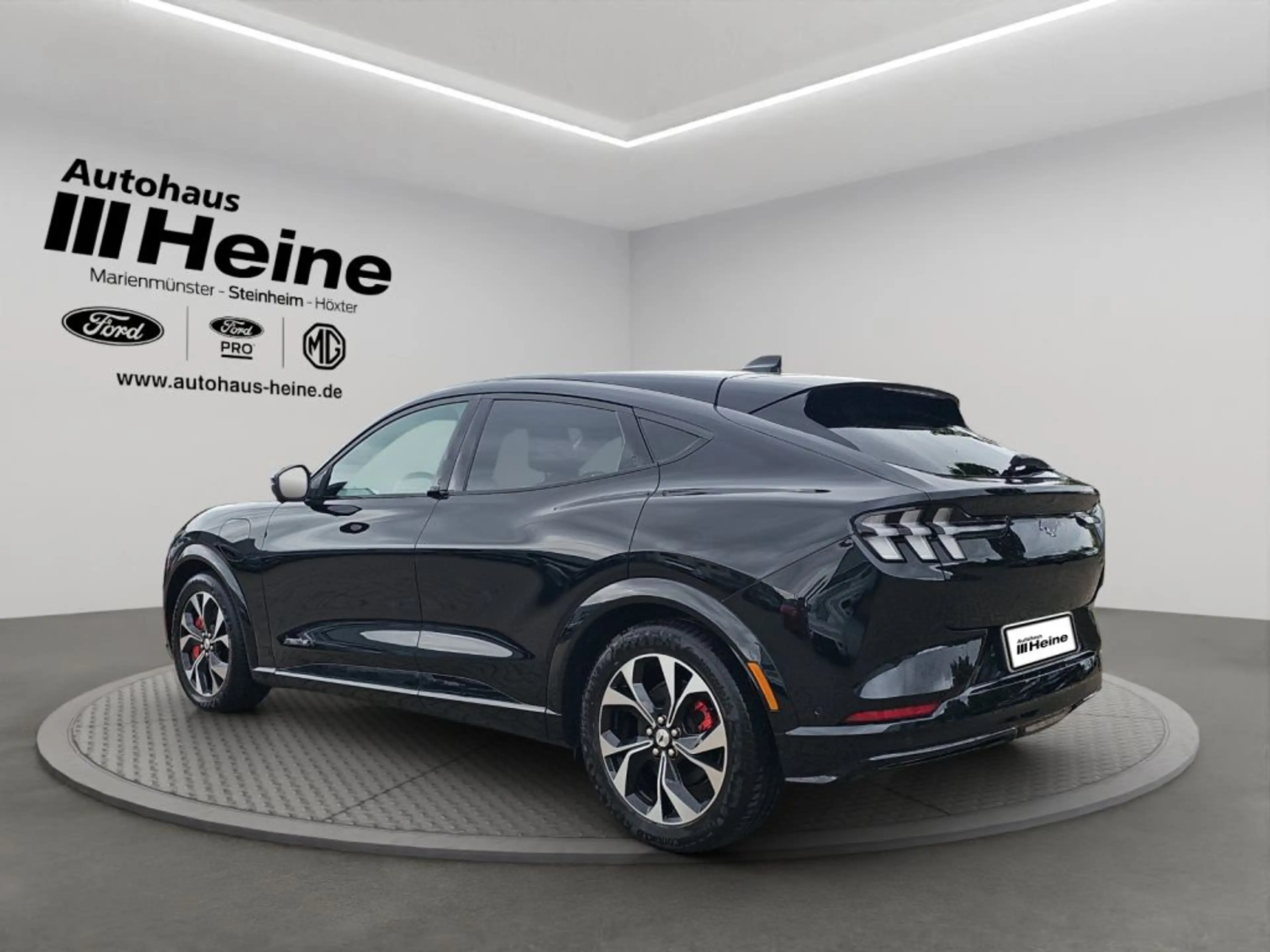 Ford Mustang Mach-E PREMIUM 294 PS *AHK*B&O* — photo 3