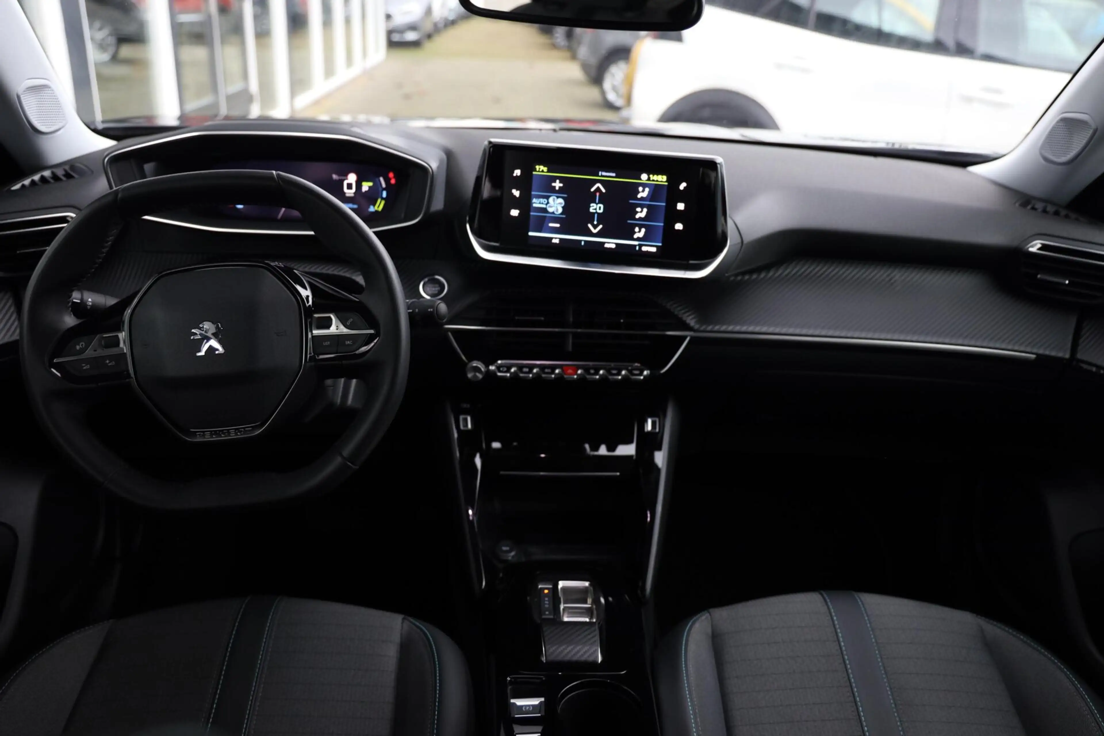 Peugeot e-2008 EV Allure Pack 50 kWh|3-Fase|Camera|Carplay|Clima| — photo 10