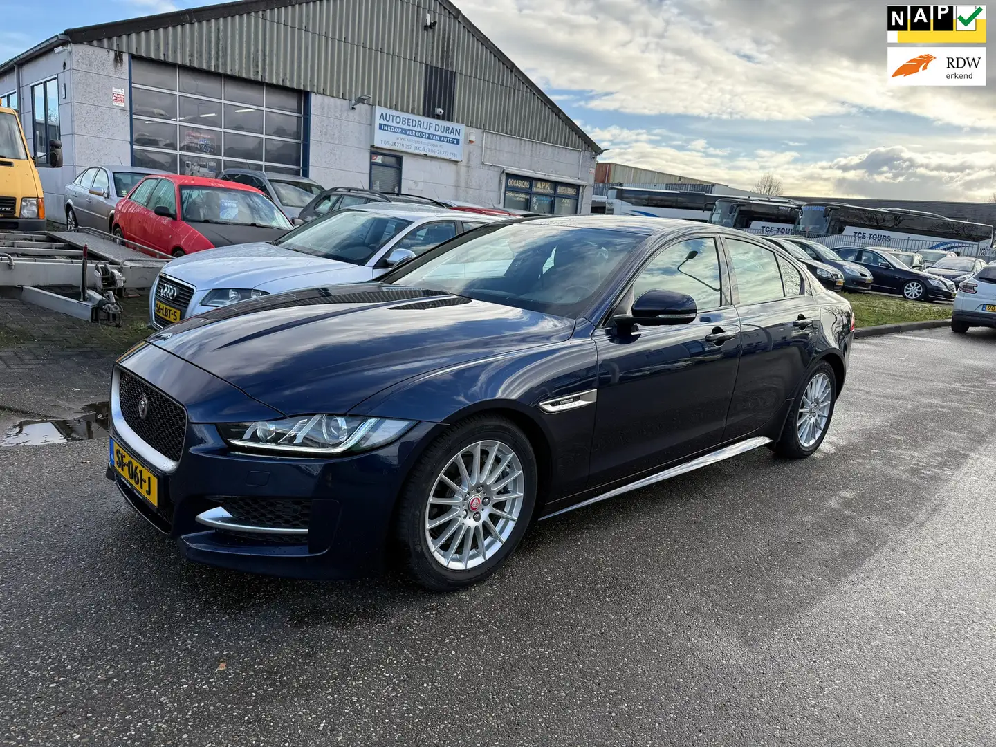 Jaguar XE 2.0 D R-Sport automaat achteruitcamera! Xenon! Blauw - 1