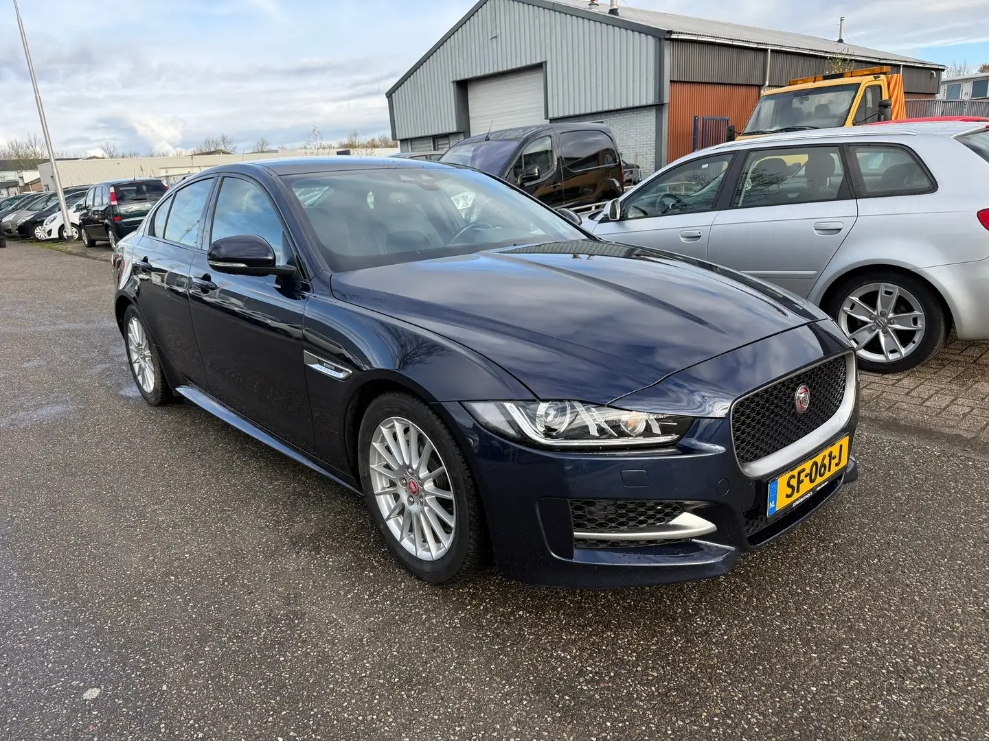 Jaguar XE 2.0 D R-Sport automaat achteruitcamera! Xenon! Blauw - 2