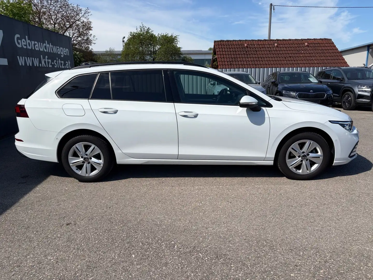 Volkswagen Golf Variant 1,5 TSI Life | VOLL-LED Weiß - 2