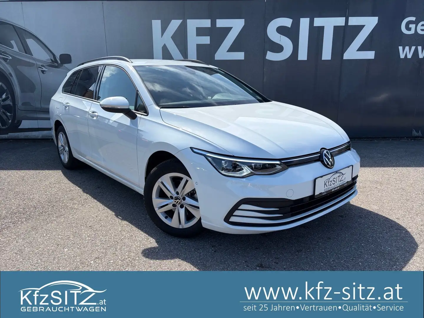 Volkswagen Golf Variant 1,5 TSI Life | VOLL-LED Weiß - 1