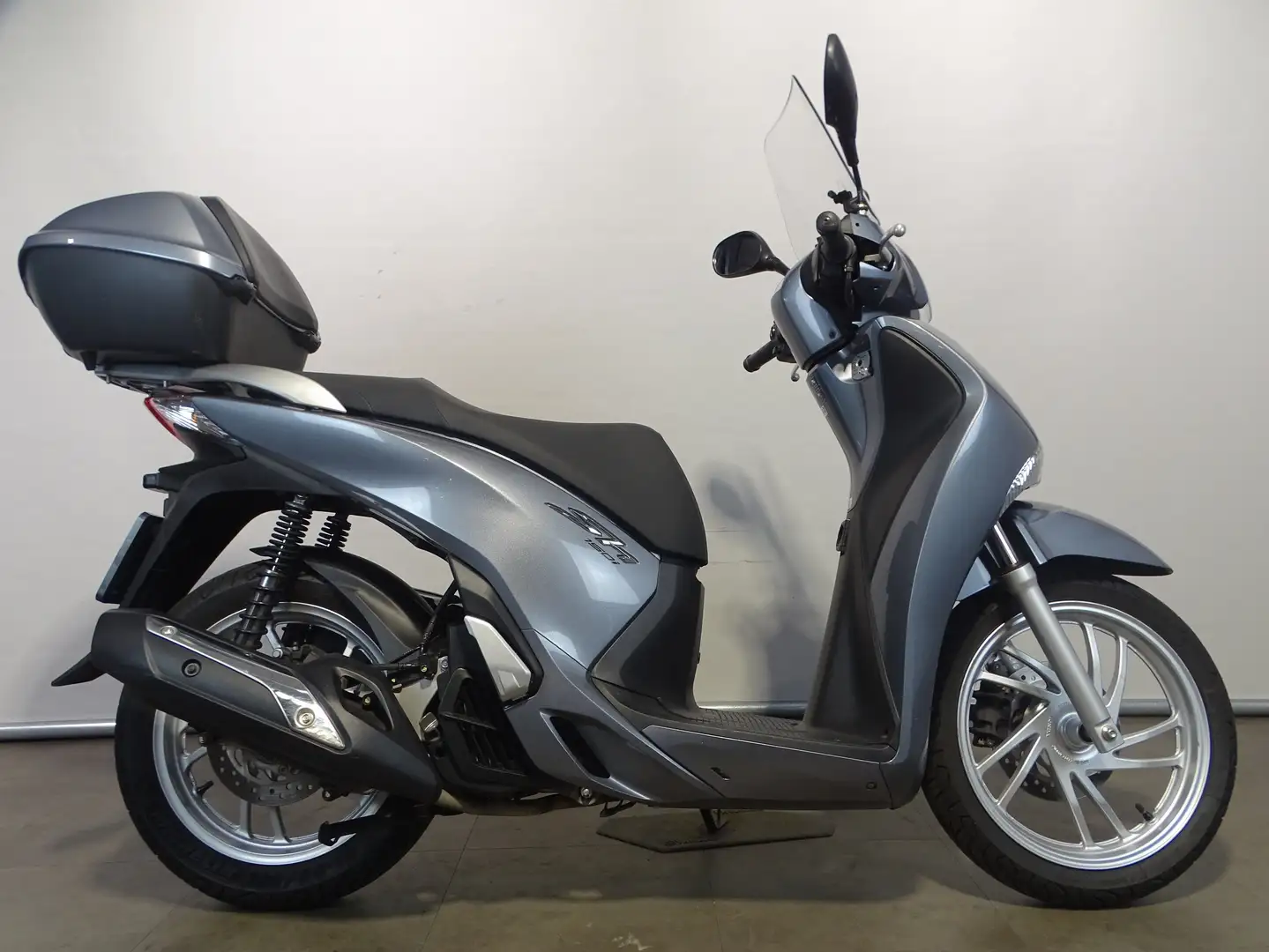Honda SH 150 Gris - 1