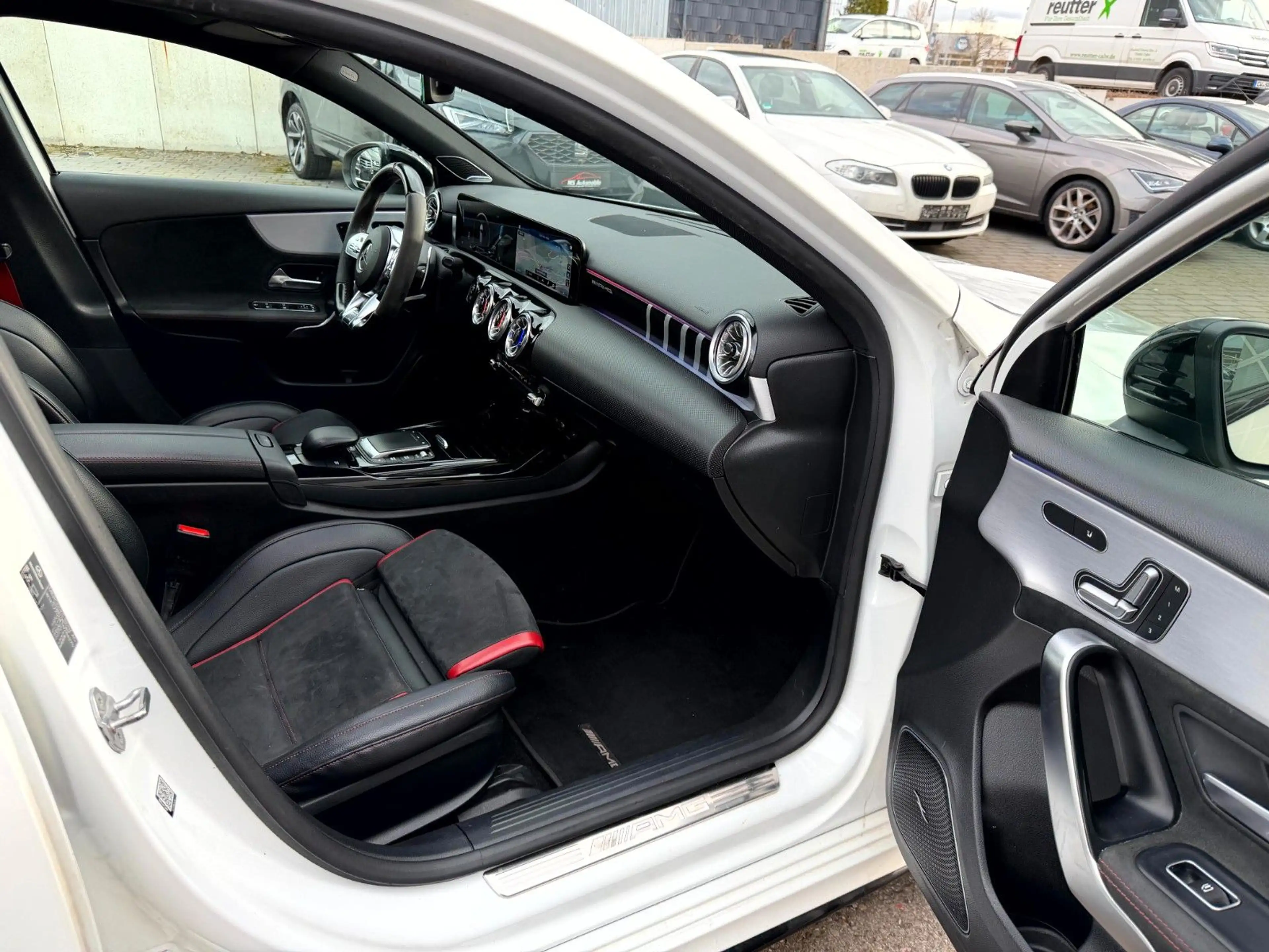Mercedes-Benz A 45 AMG A 45 S AMG 4-Matic+ PerformanceSitz_Pano_Burmest — photo 12