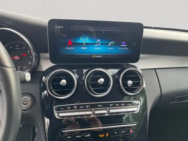 Mercedes-Benz C-Class view 14