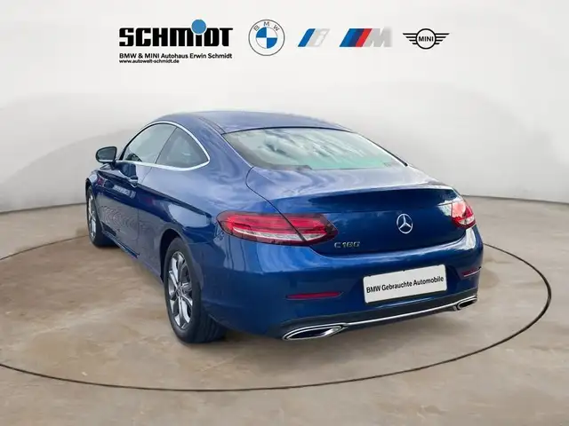 Mercedes-Benz C-Class view 3