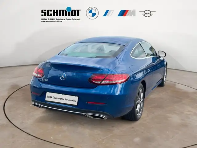 Mercedes-Benz C-Class view 4