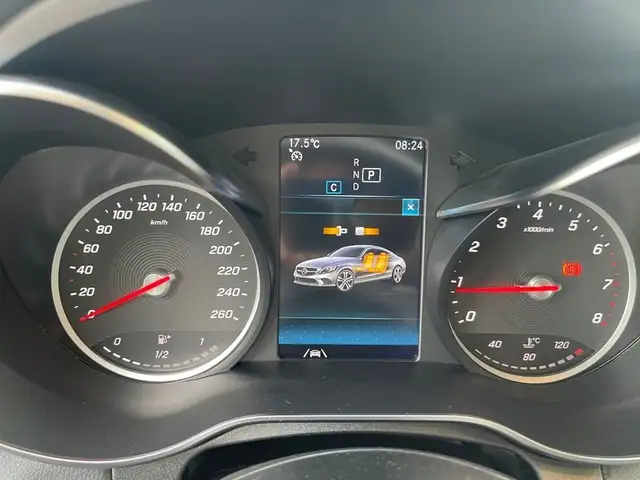 Mercedes-Benz C-Class view 13