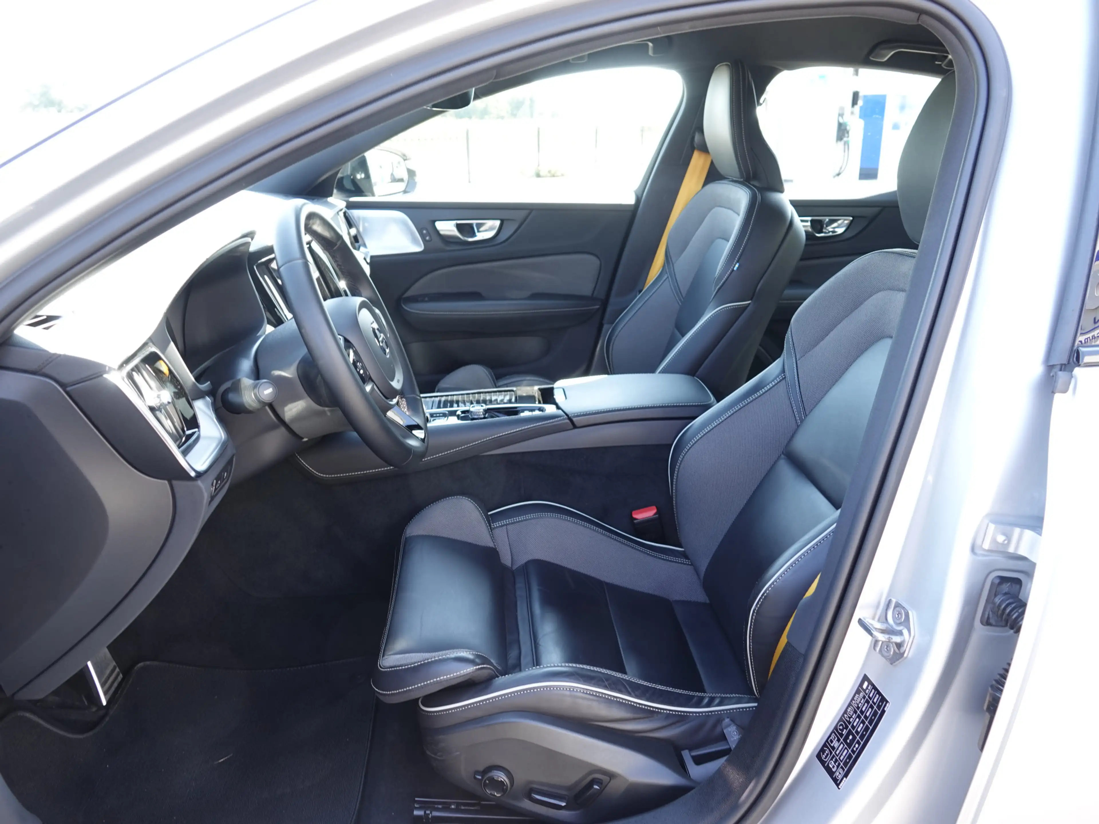 Volvo S60 2.0 T8 AWD Polestar Engineered BOWERS & WILKINS | — photo 5