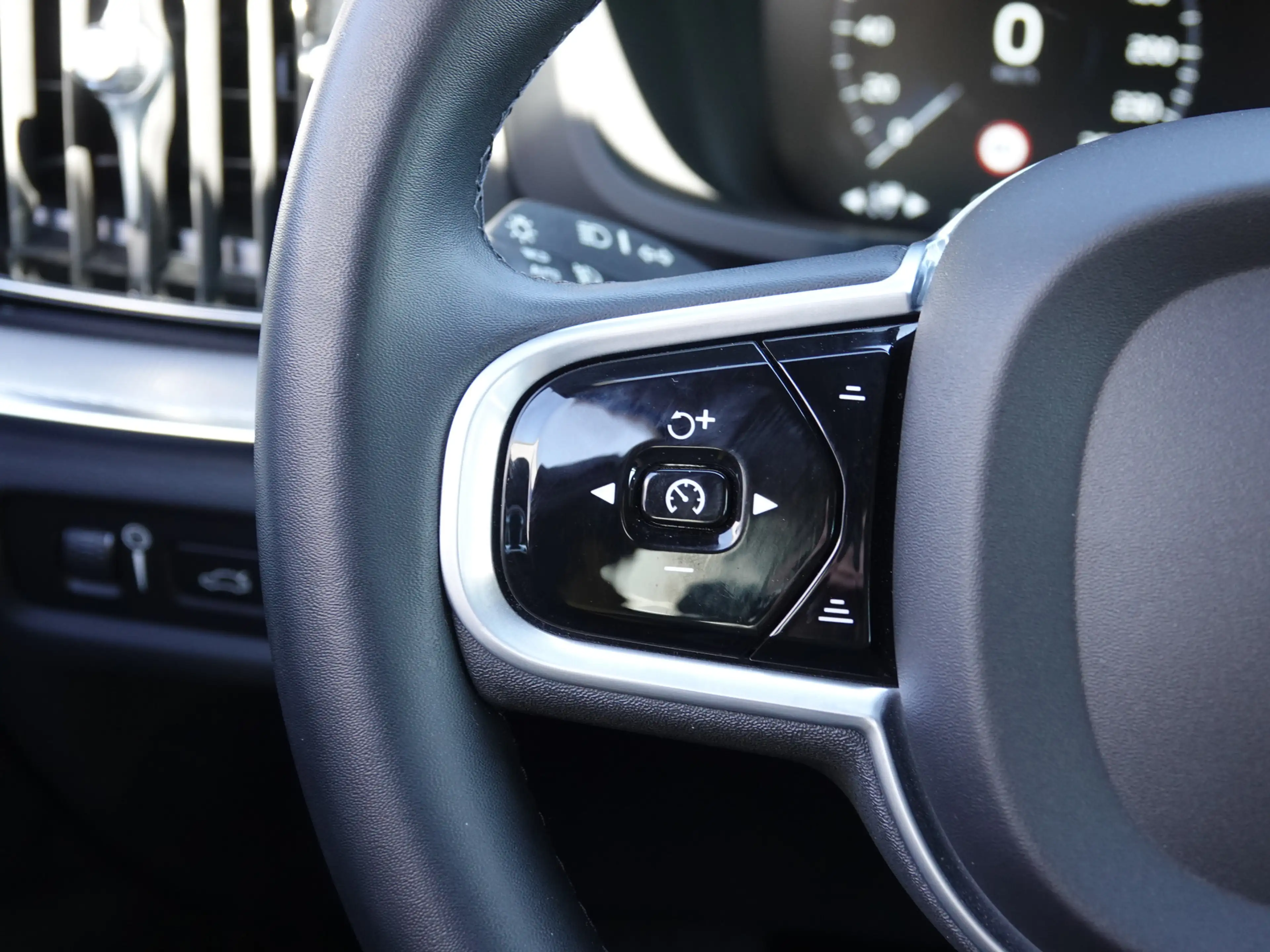 Volvo S60 2.0 T8 AWD Polestar Engineered BOWERS & WILKINS | — photo 33
