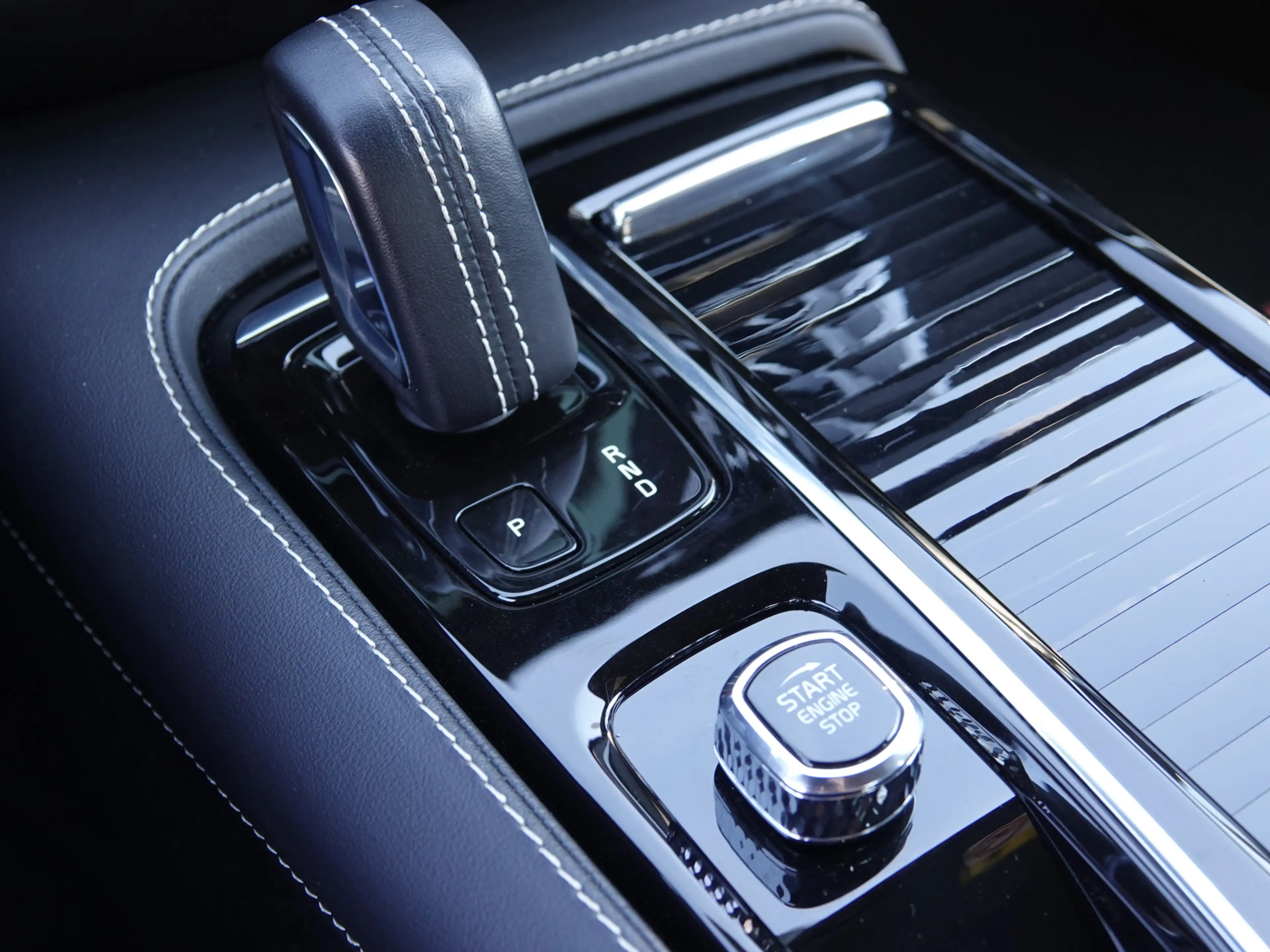 Volvo S60 2.0 T8 AWD Polestar Engineered BOWERS & WILKINS | — photo 29