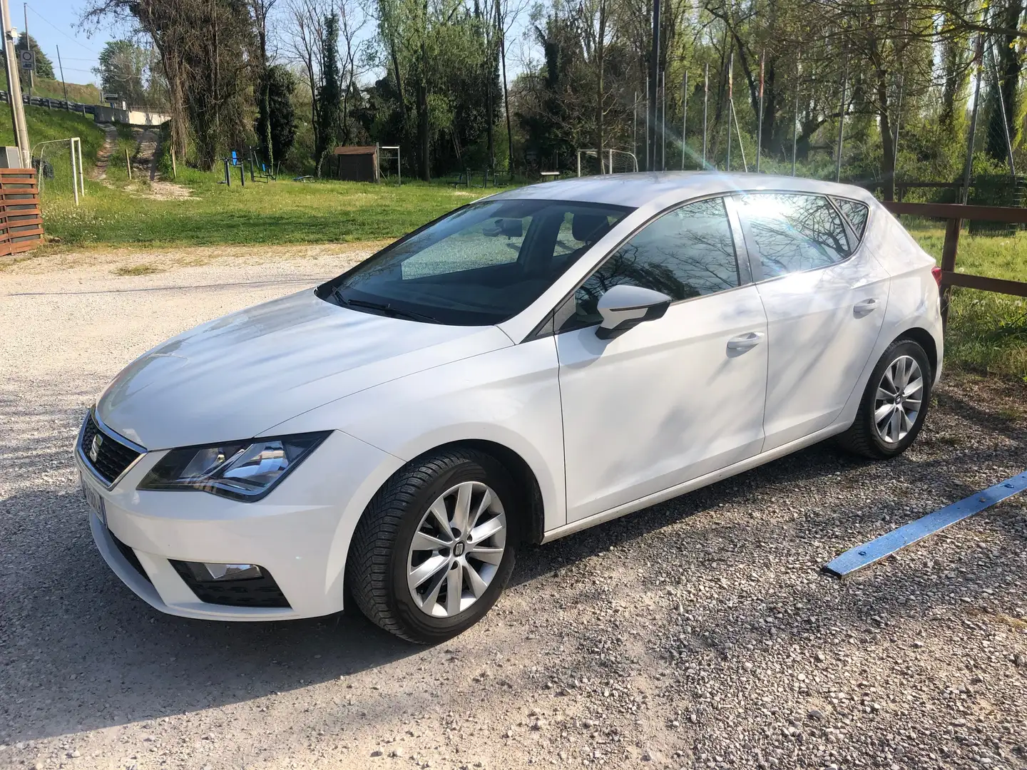 SEAT Leon Leon 1.5 tgi Business 130cv Bianco - 1
